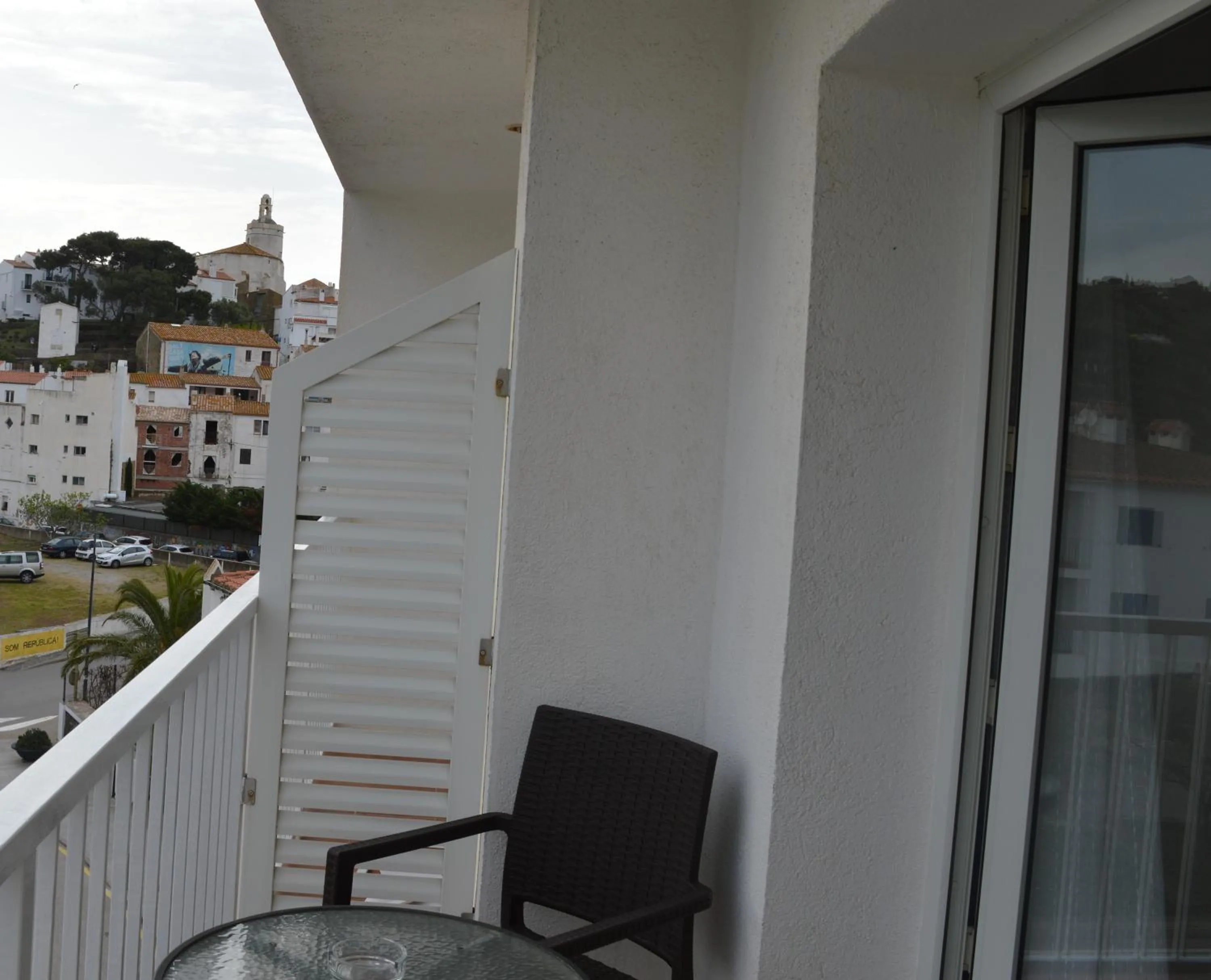 Photo of the whole room in Hotel Nou Estrelles