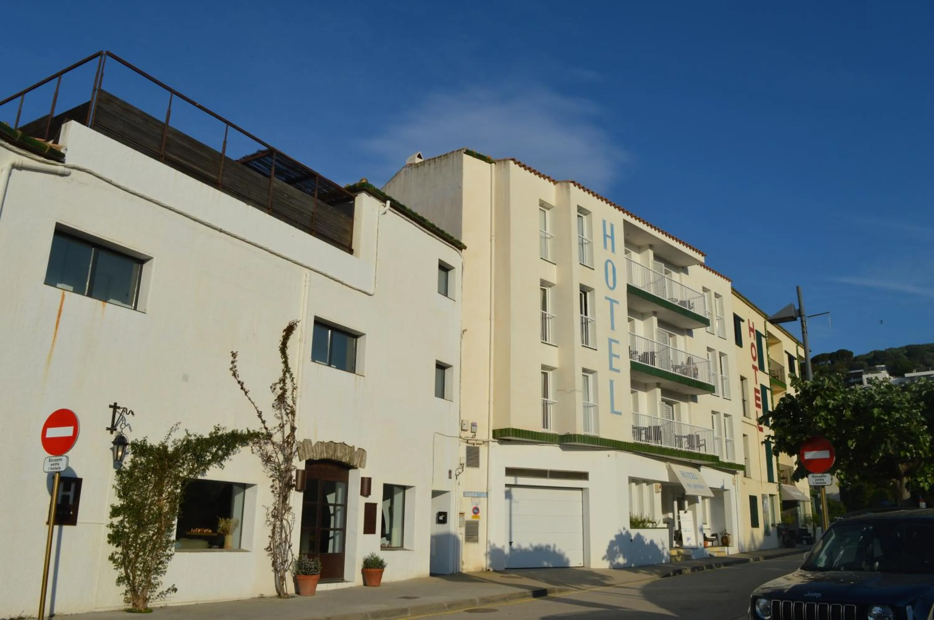 Property building in Hotel Nou Estrelles