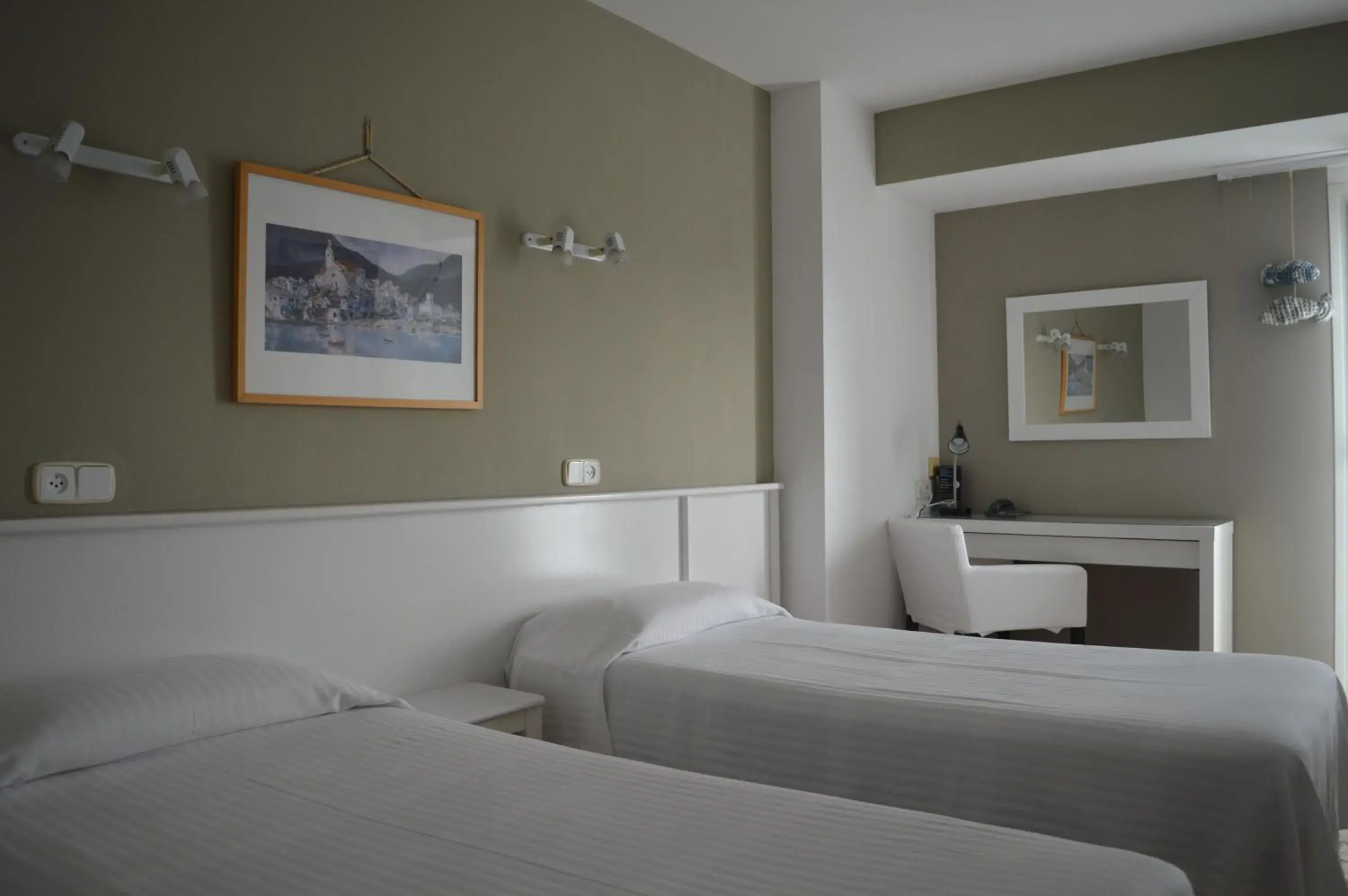 Double or Twin Room in Hotel Nou Estrelles Double or Twin Room in Hotel Nou Estrelles