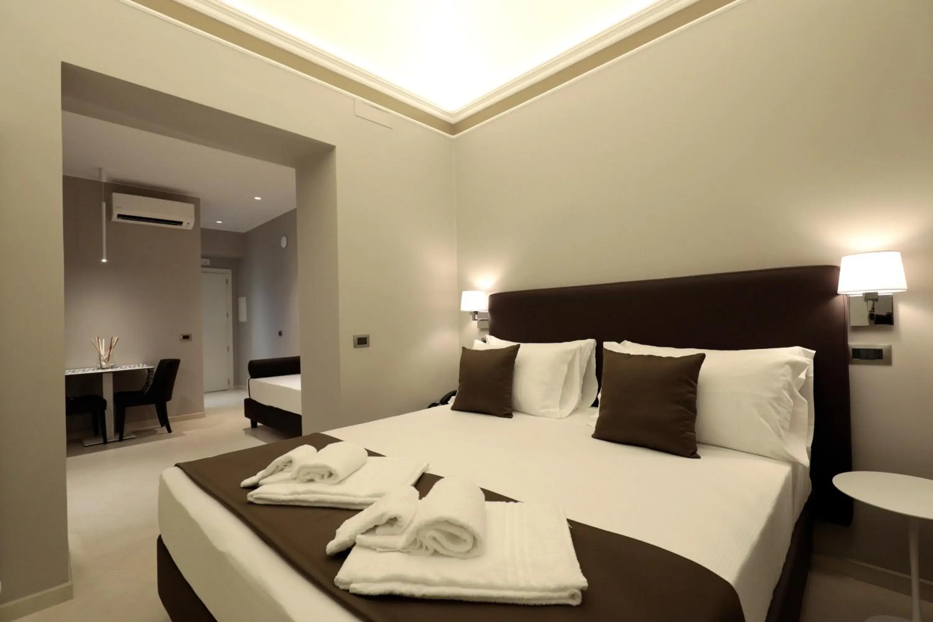 Luxury Triple Room in ETNEA STYLE CATANIA LUXURY ROOMS Luxury Triple Room in ETNEA STYLE CATANIA LUXURY ROOMS