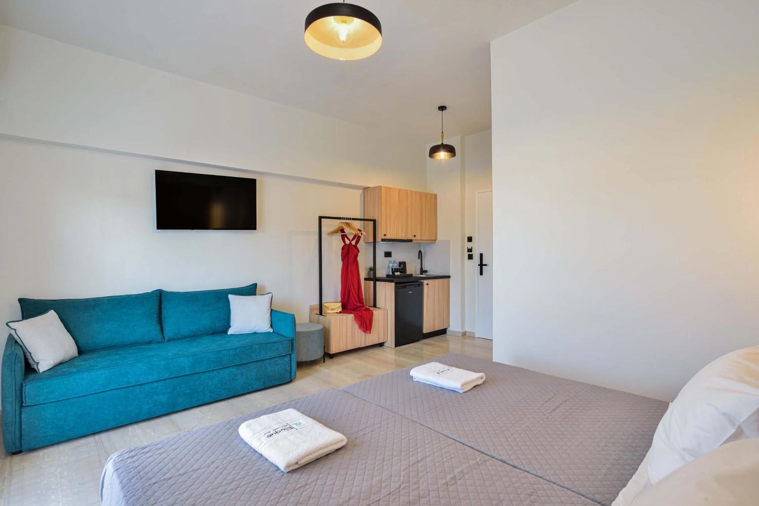 TV and multimedia, Bed in Eloque Simple living space