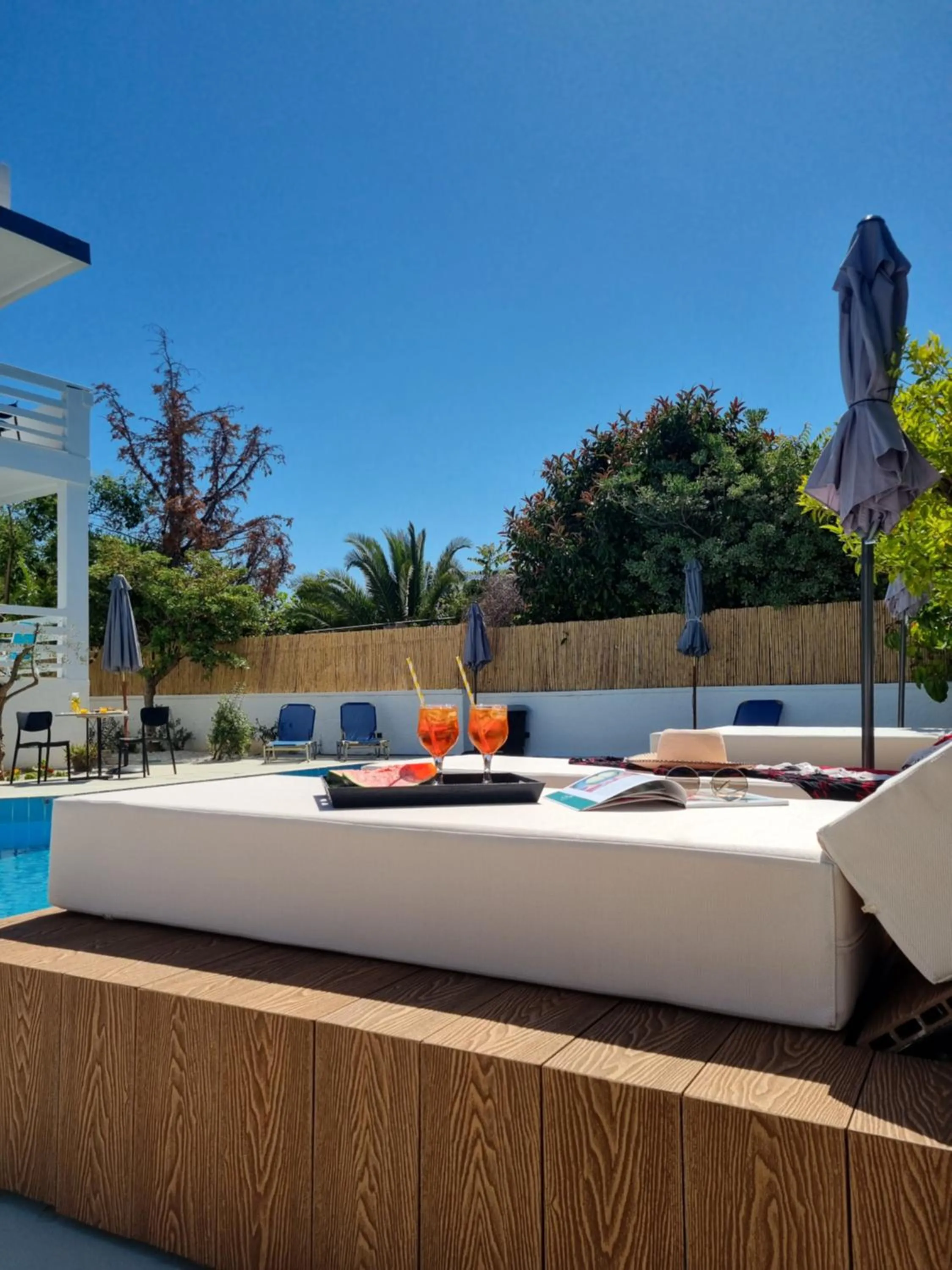 Day in Eloque Simple living space