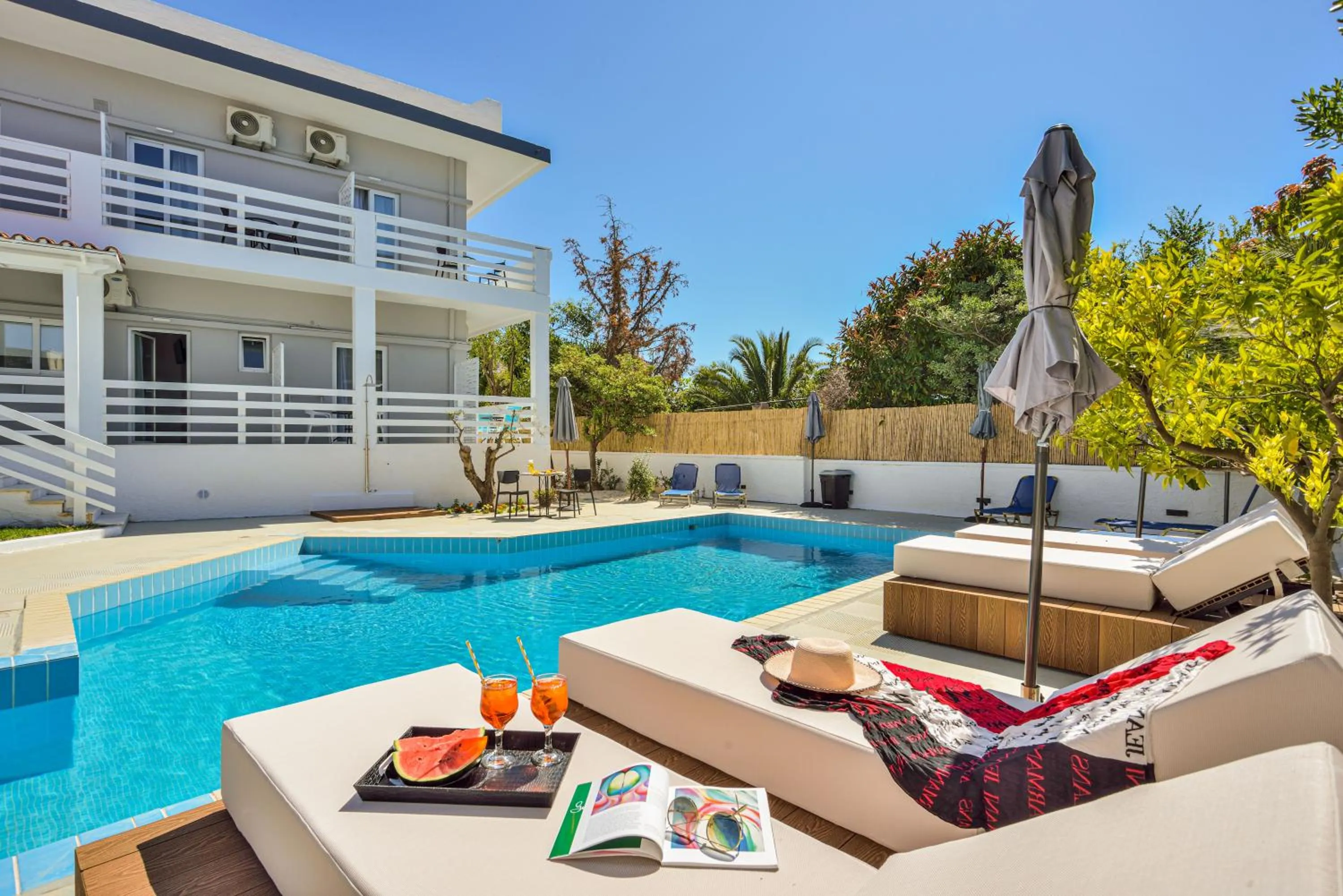 Eloque Simple living space