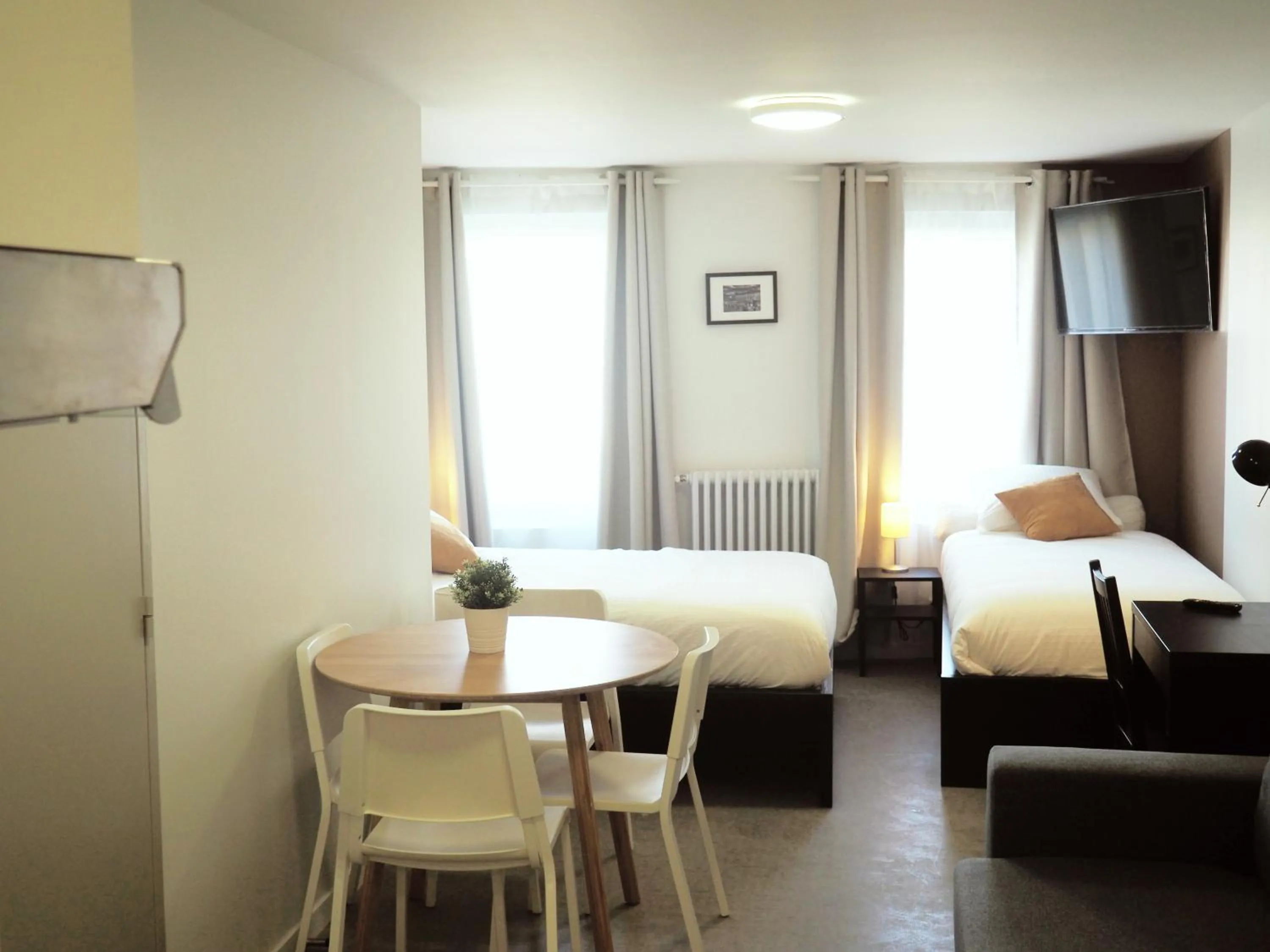 Photo of the whole room in Résidence Ramblas