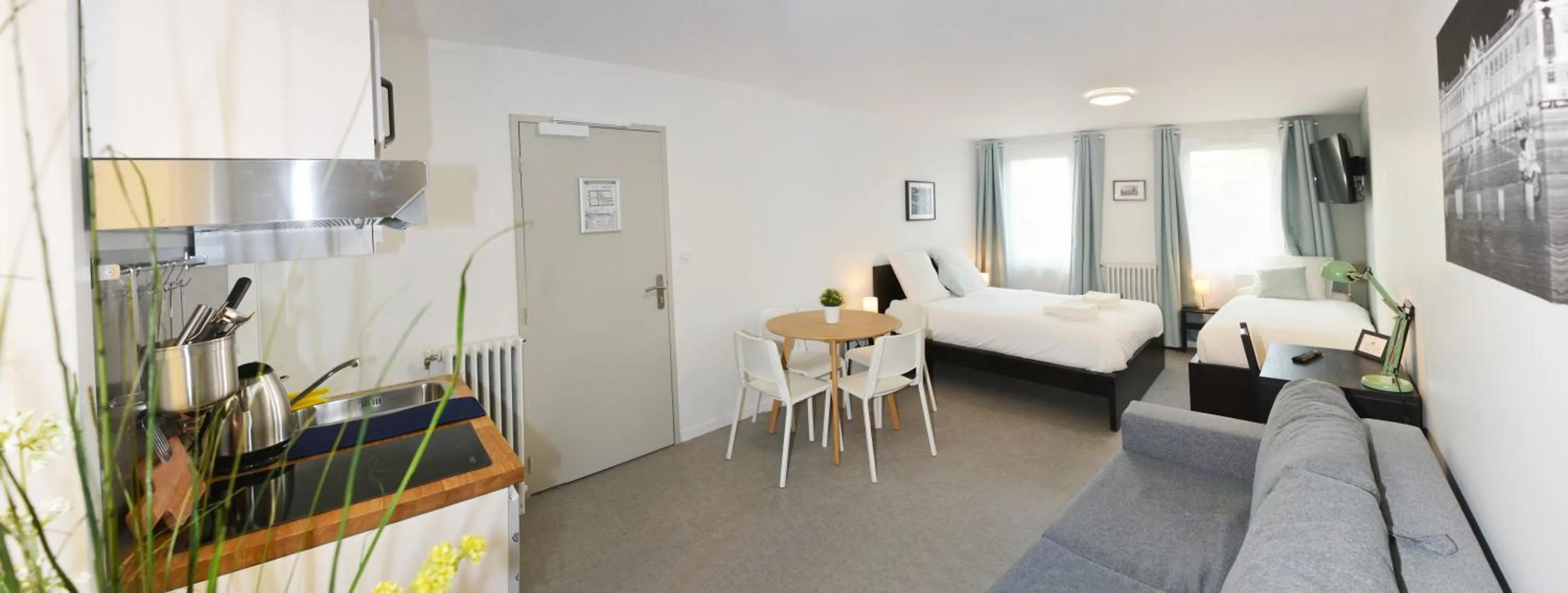 Photo of the whole room in Résidence Ramblas