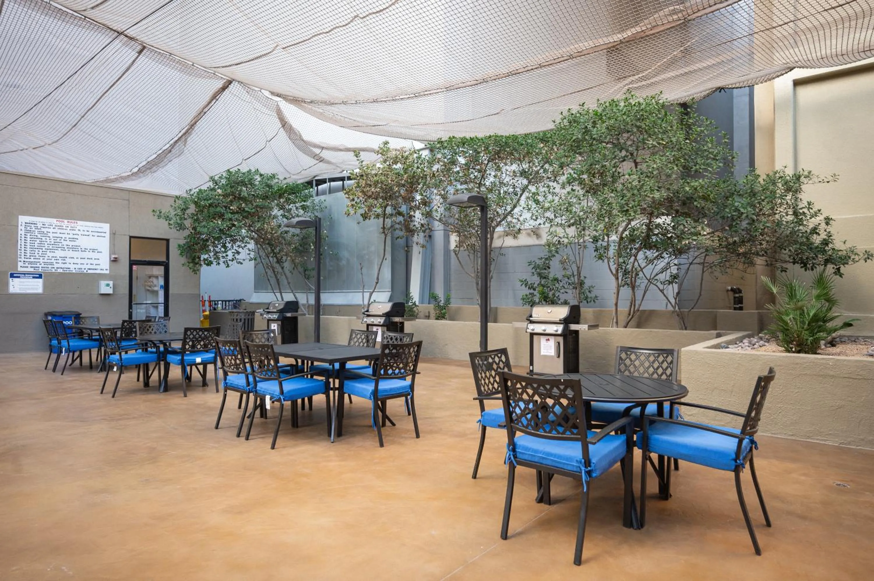 Seating area in Stay Together Suites on The Strip - 2 Bedroom Condo 926