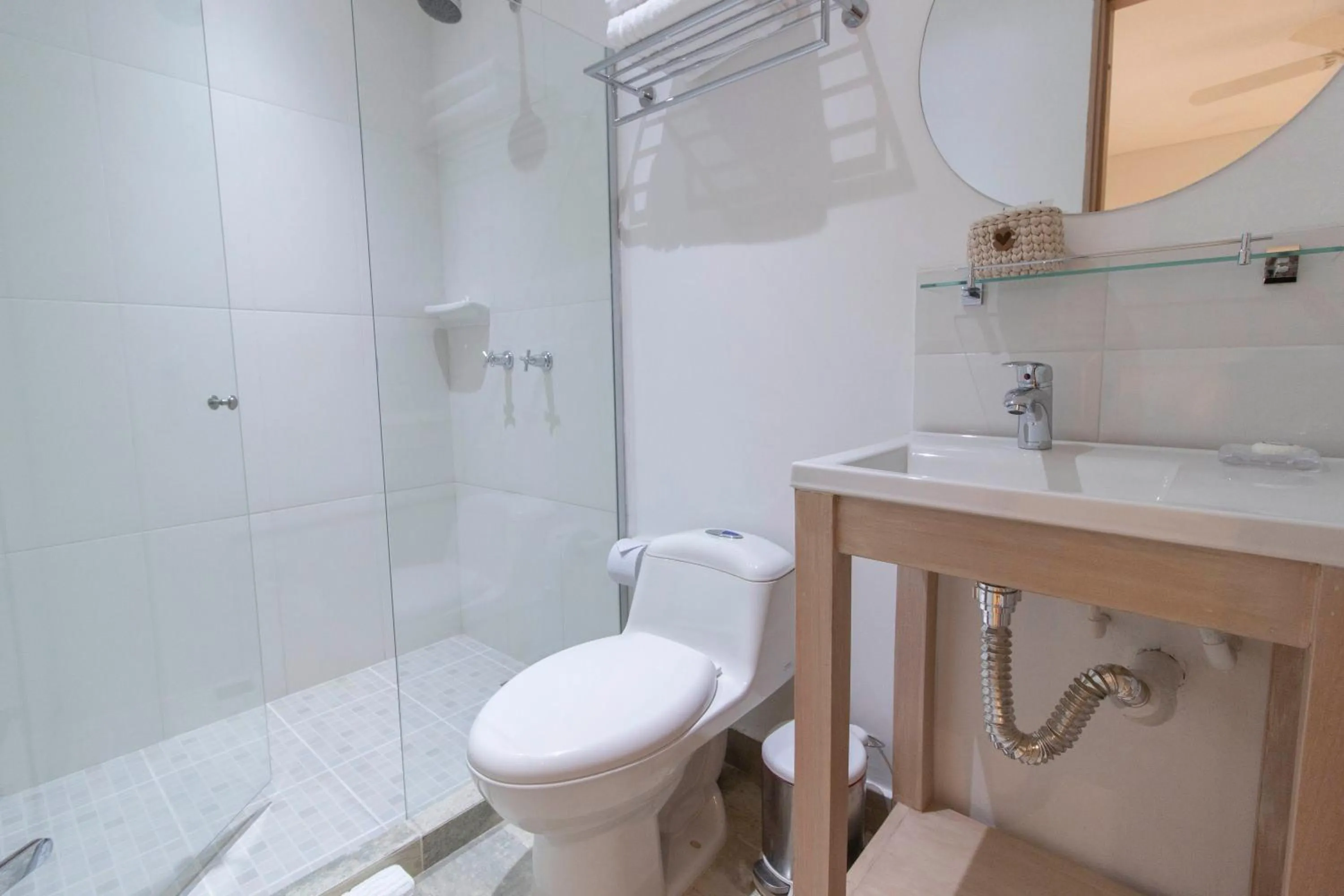 Shower in Hotel La Gloria
