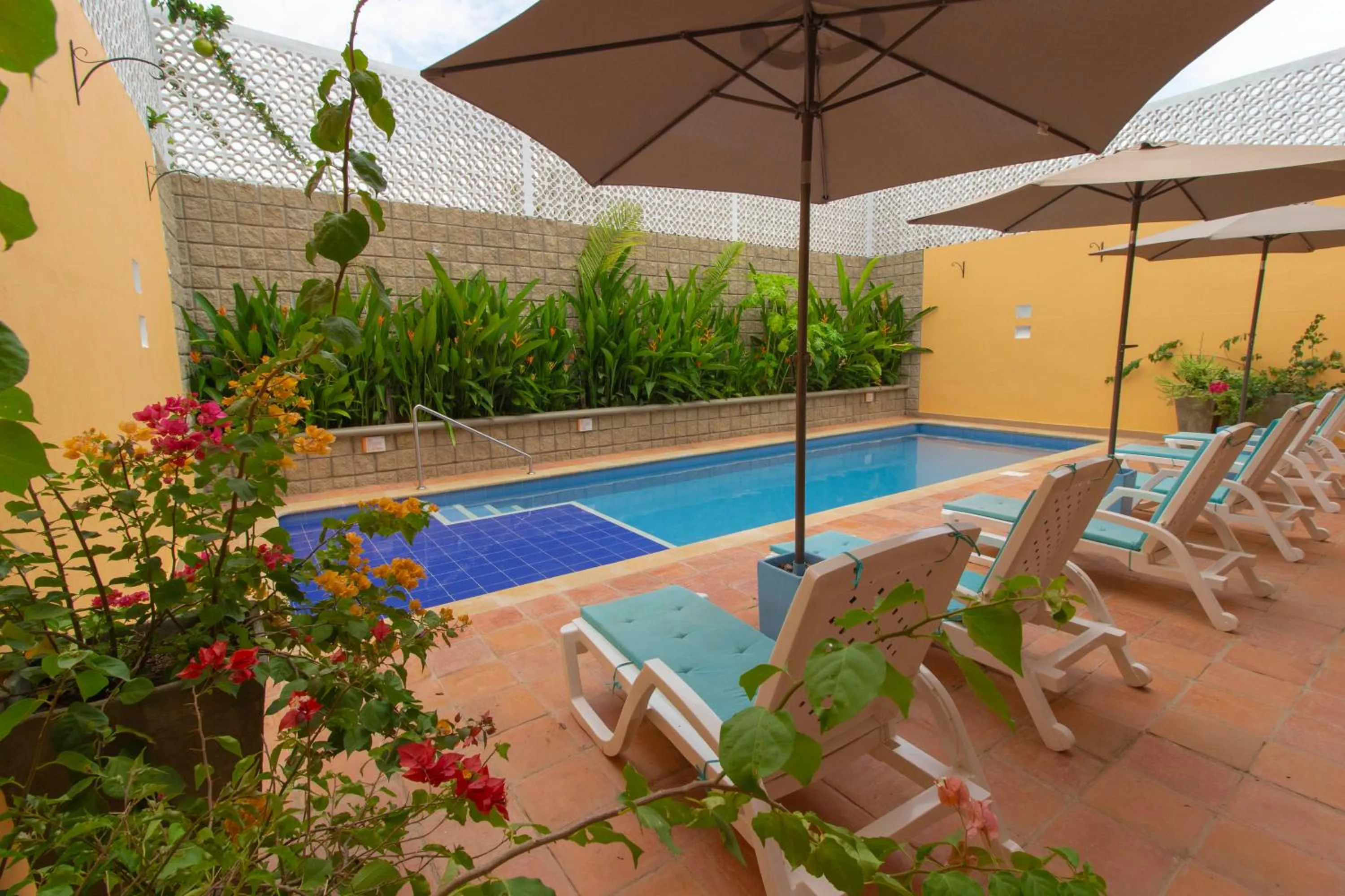 Swimming pool in Hotel La Gloria