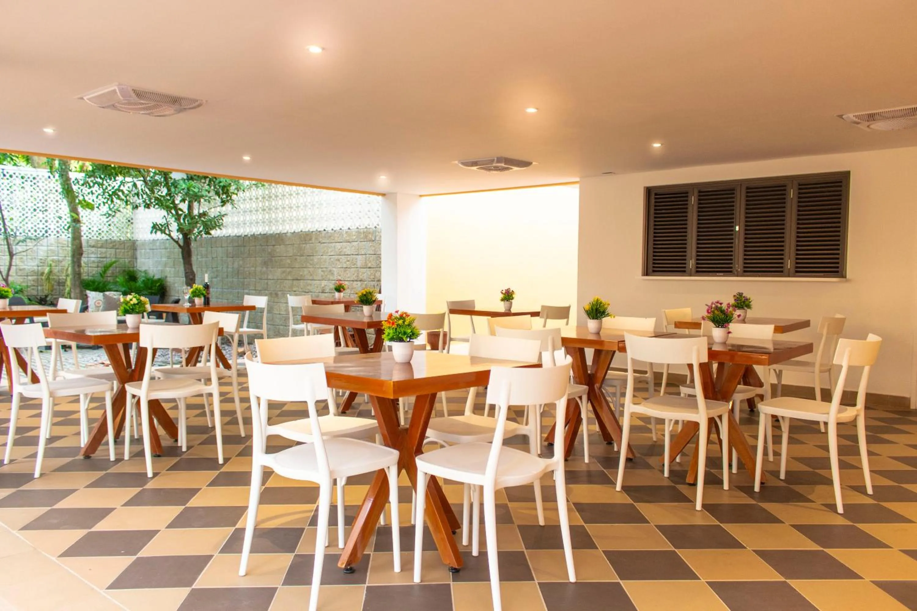 Restaurant/places to eat in Hotel La Gloria