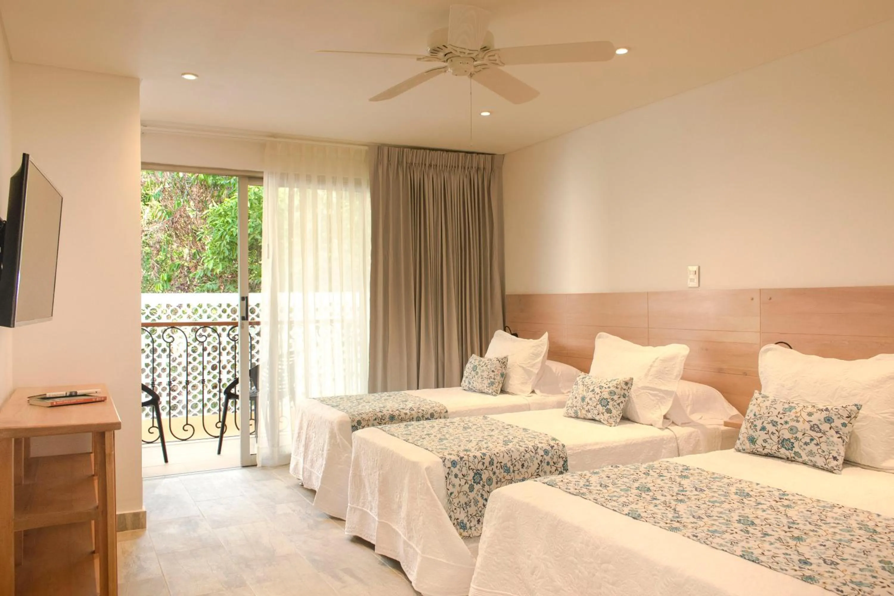 Bed in Hotel La Gloria