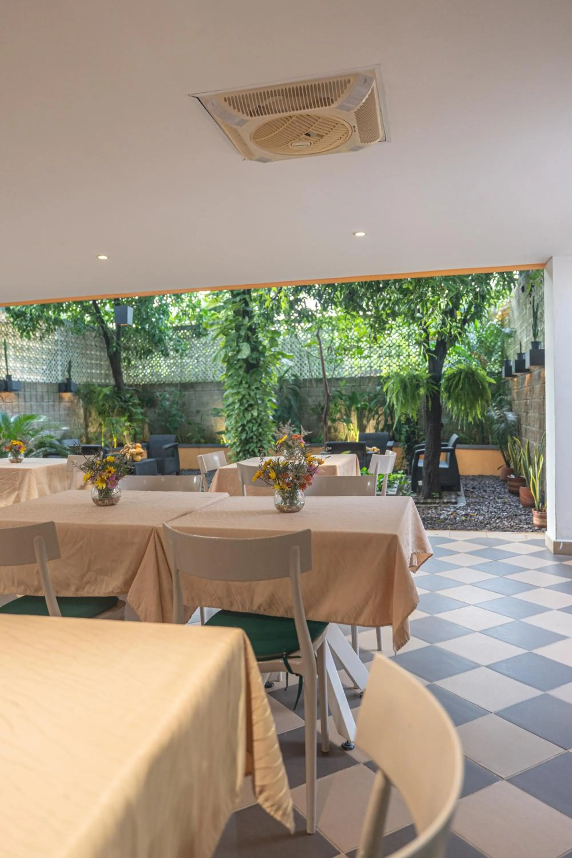 Dining area in Hotel La Gloria