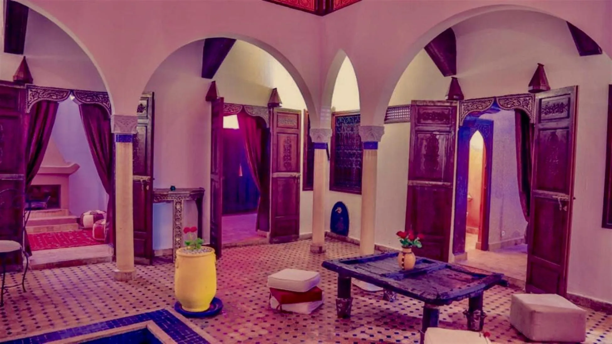 Restaurant/places to eat in Riad Rêve d Antan