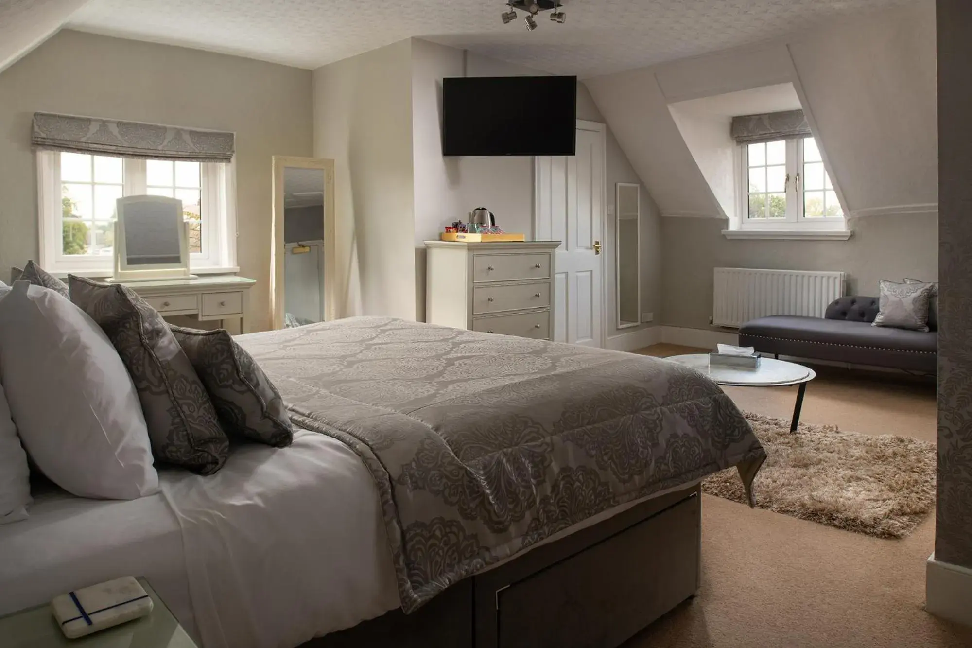 Superior Suite in Springfield House - Birmingham Airport & NEC Superior Suite in Springfield House - Birmingham Airport & NEC