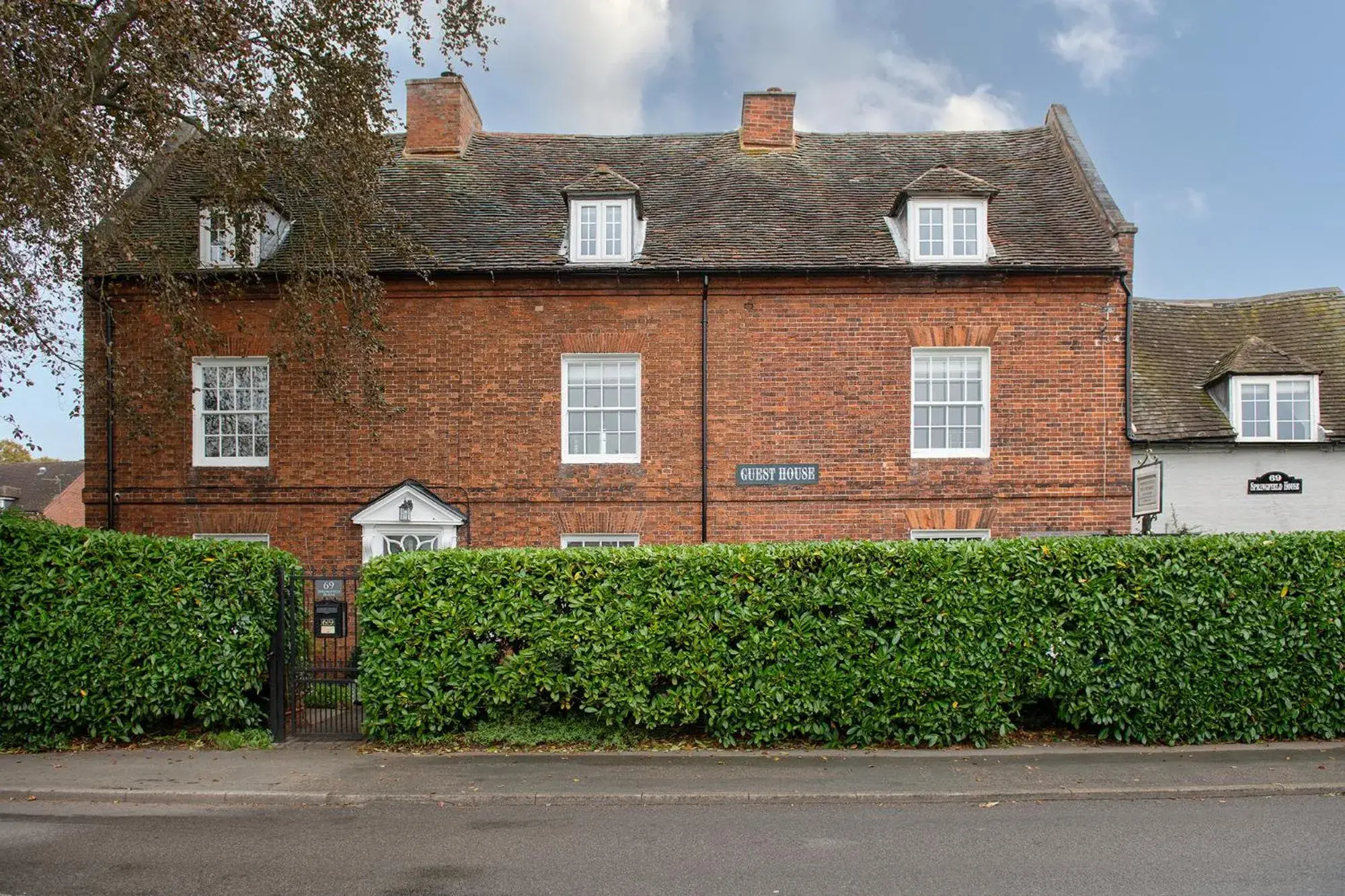 Property building in Springfield House - Birmingham Airport & NEC Property building in Springfield House - Birmingham Airport & NEC