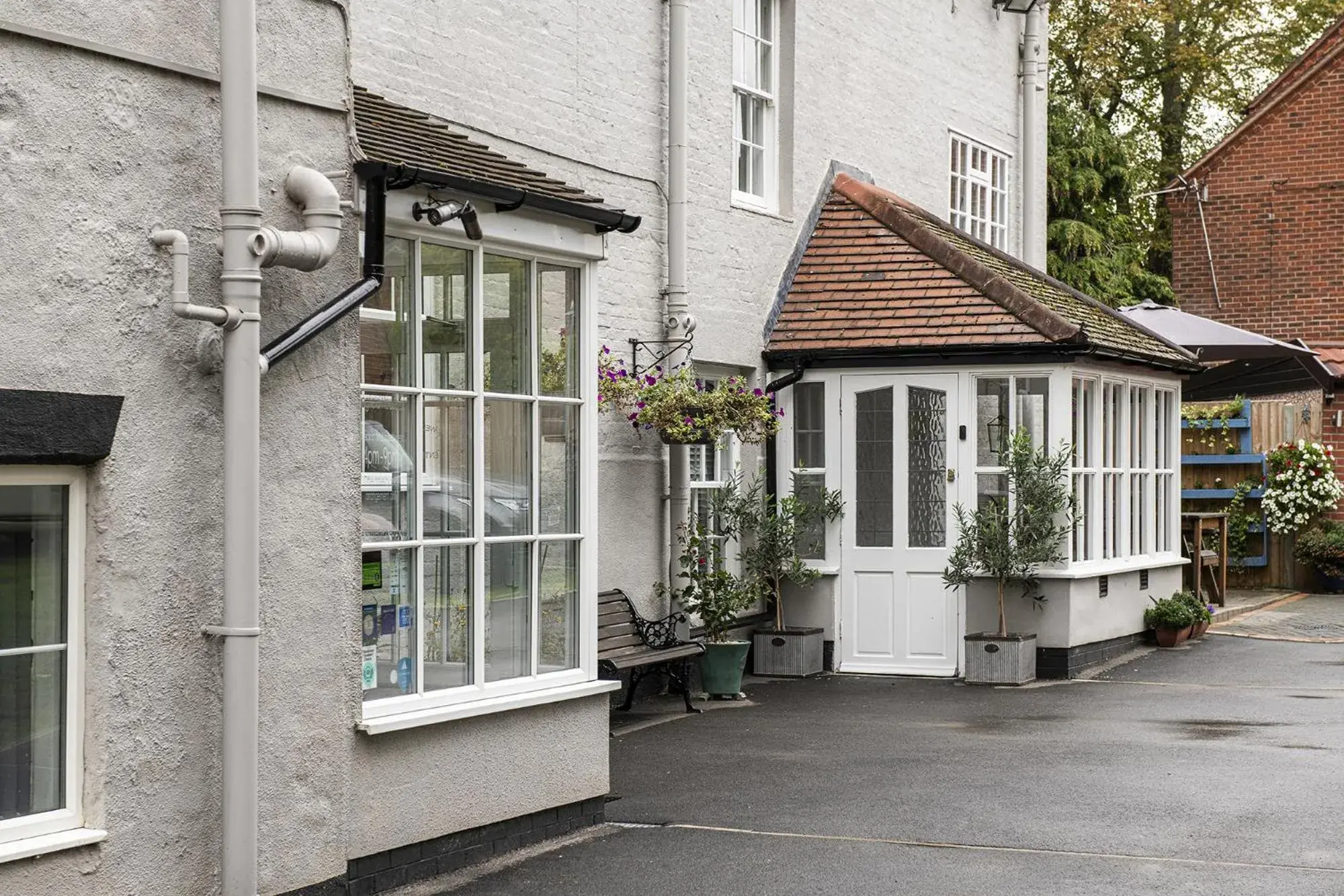 Property building in Springfield House - Birmingham Airport & NEC Property building in Springfield House - Birmingham Airport & NEC