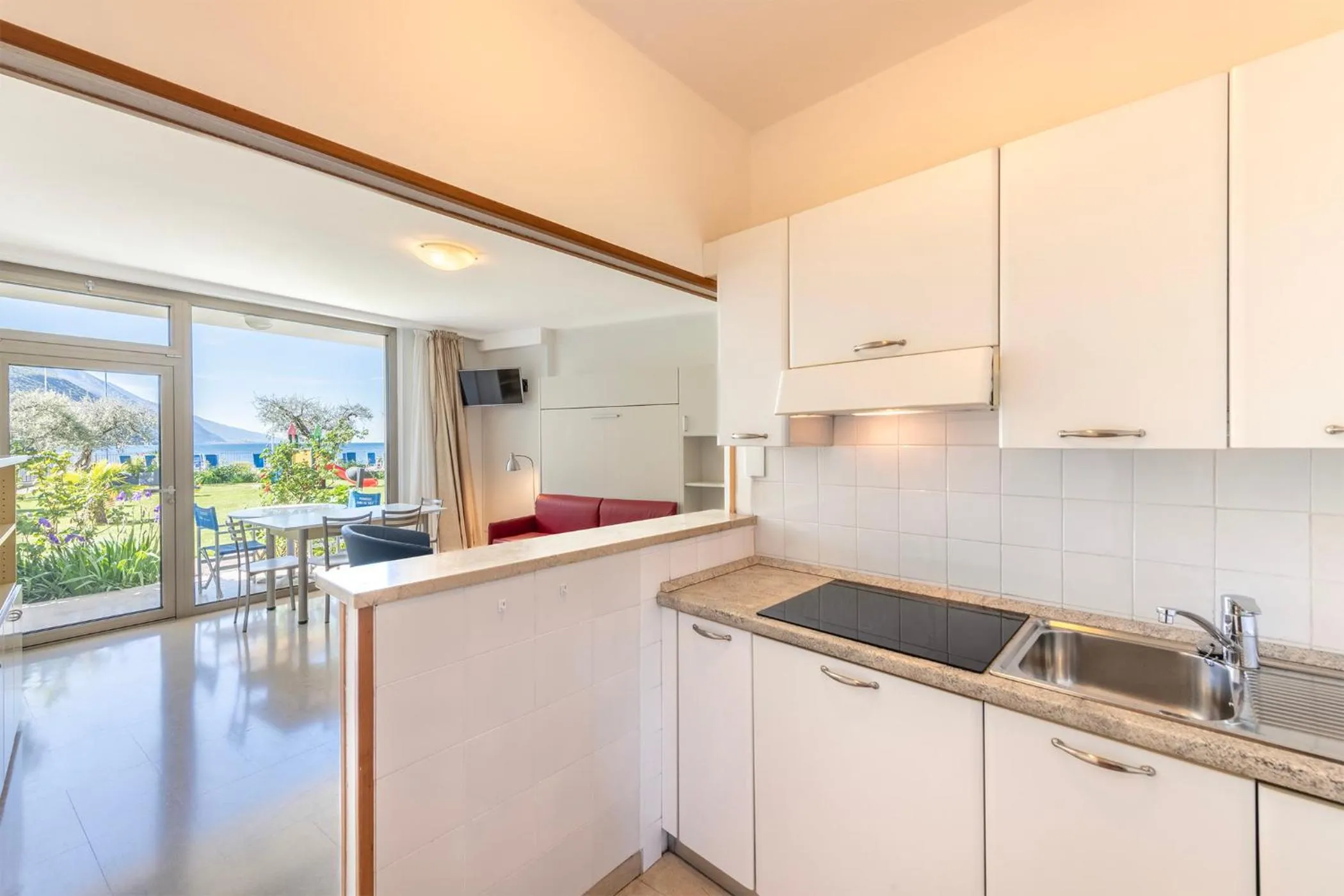 Kitchen or kitchenette in Residence Casa al Sole Apartments
