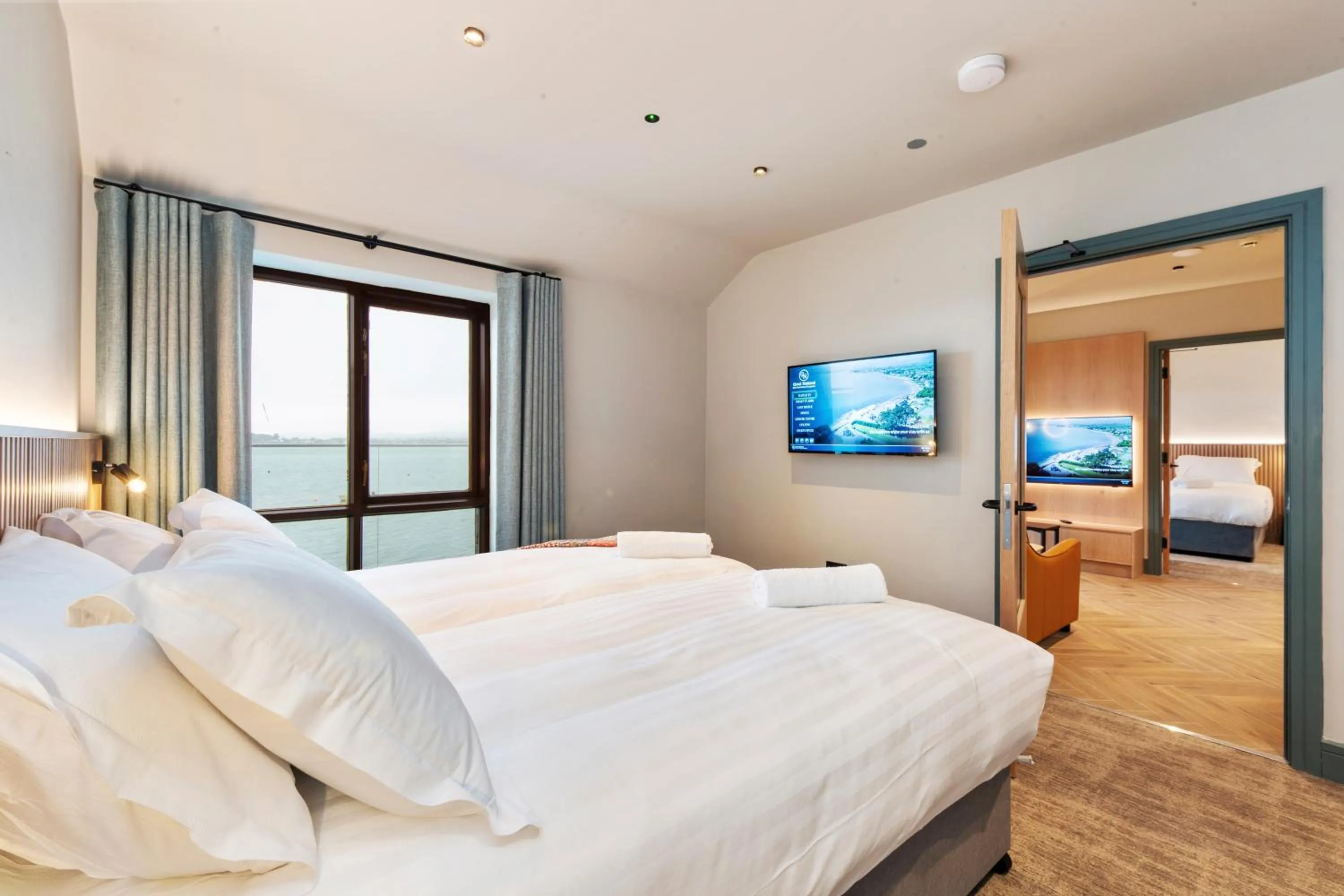 Bedroom, Bed in Gold Coast Resort Dungarvan