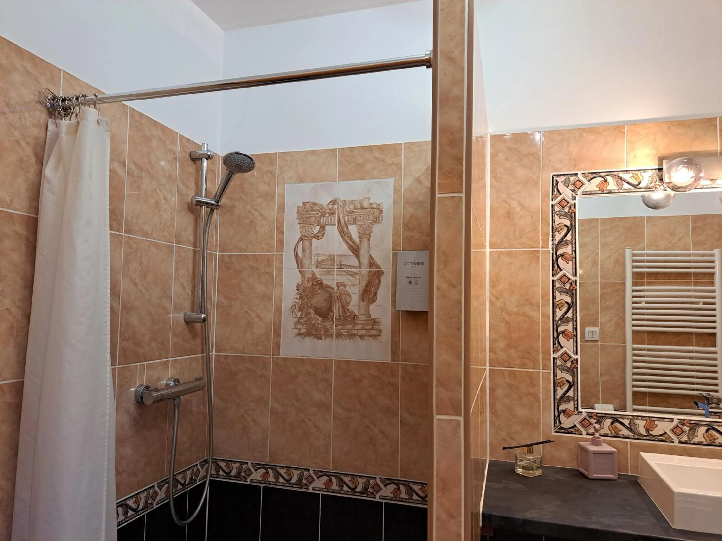Shower in La Barde Montfort, votre maison d'hôtes à 4 kms de Sarlat Dordogne