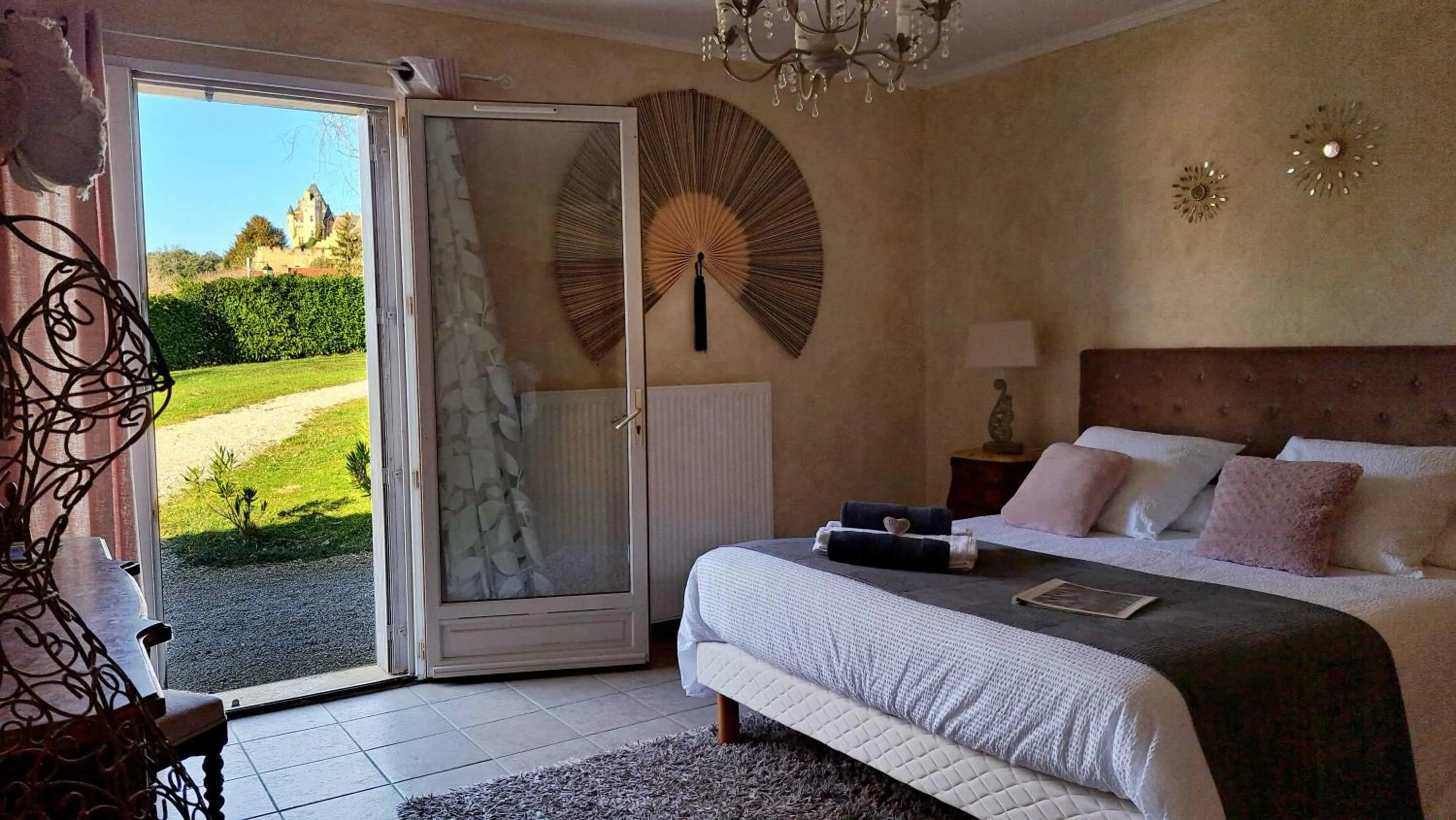 Bed in La Barde Montfort, votre maison d'hôtes à 4 kms de Sarlat Dordogne