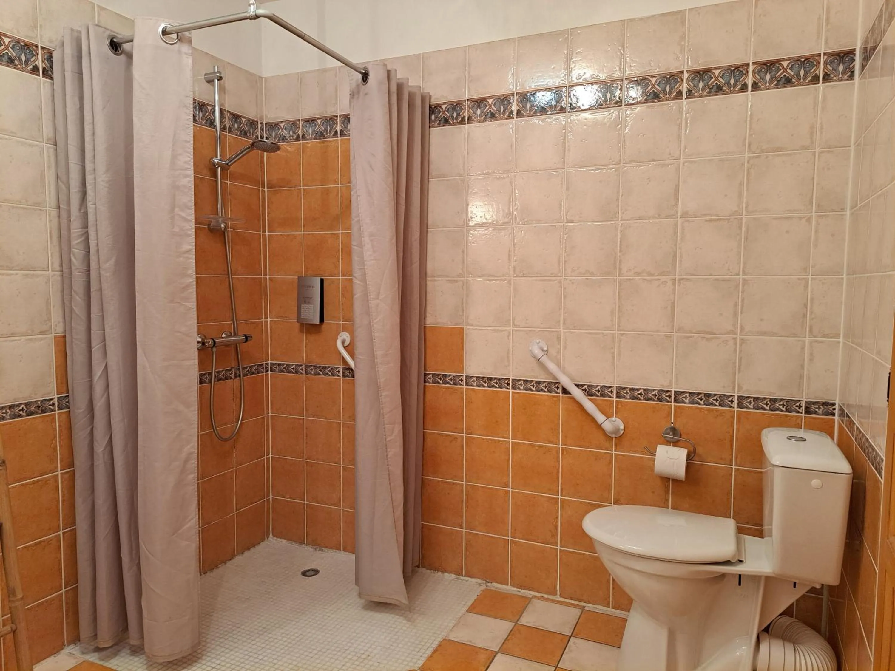 Toilet in La Barde Montfort, votre maison d'hôtes à 4 kms de Sarlat Dordogne