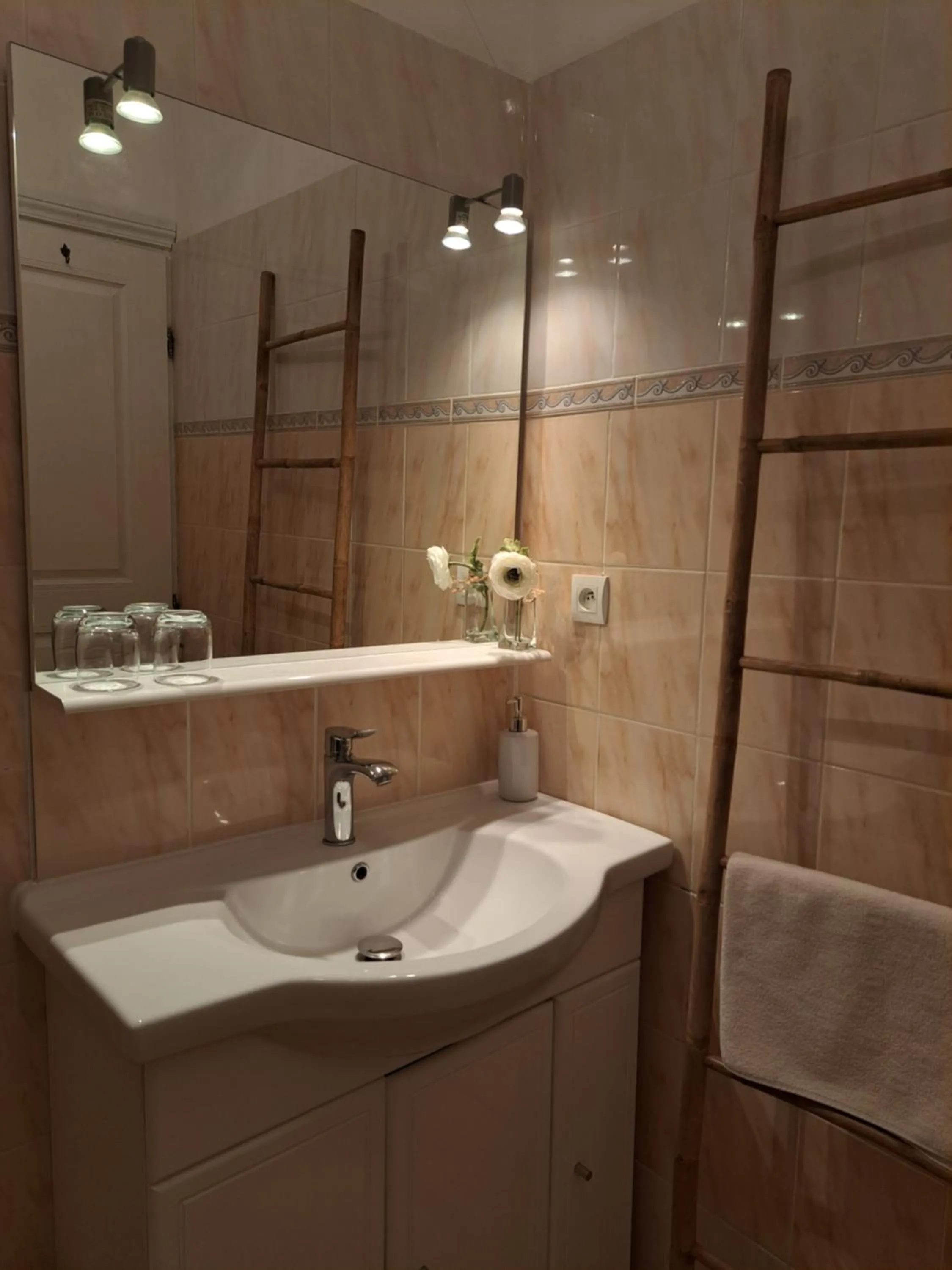 Bathroom in La Barde Montfort, votre maison d'hôtes à 4 kms de Sarlat Dordogne
