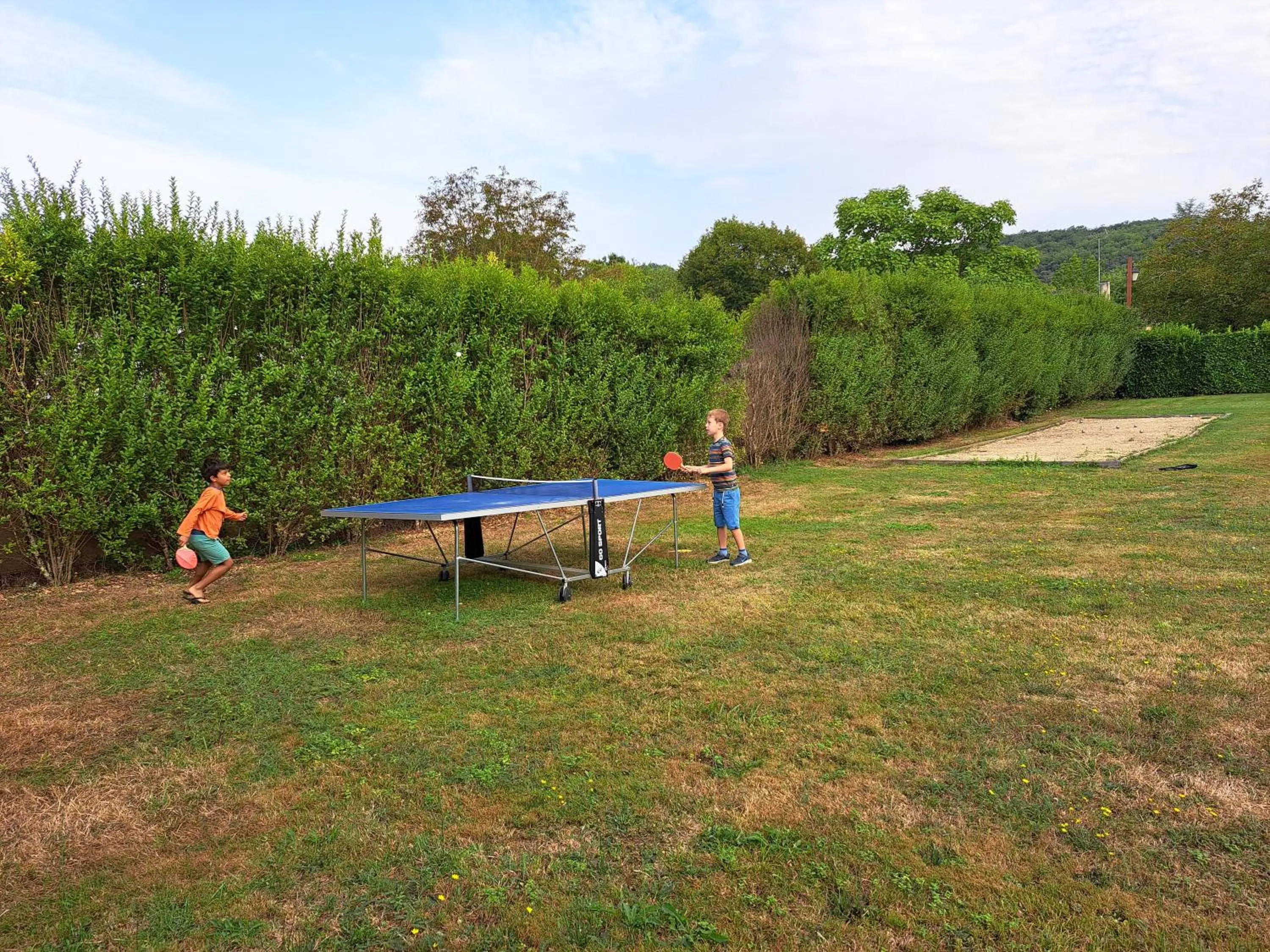 Table tennis in La Barde Montfort, votre maison d'hôtes à 4 kms de Sarlat Dordogne