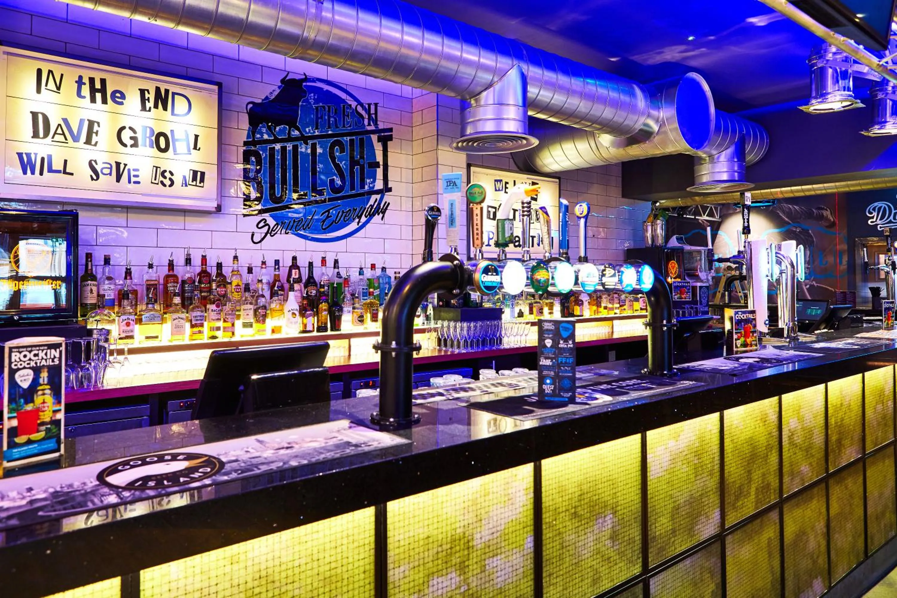 Lounge or bar in St Christopher's Inn London Bridge - The Village