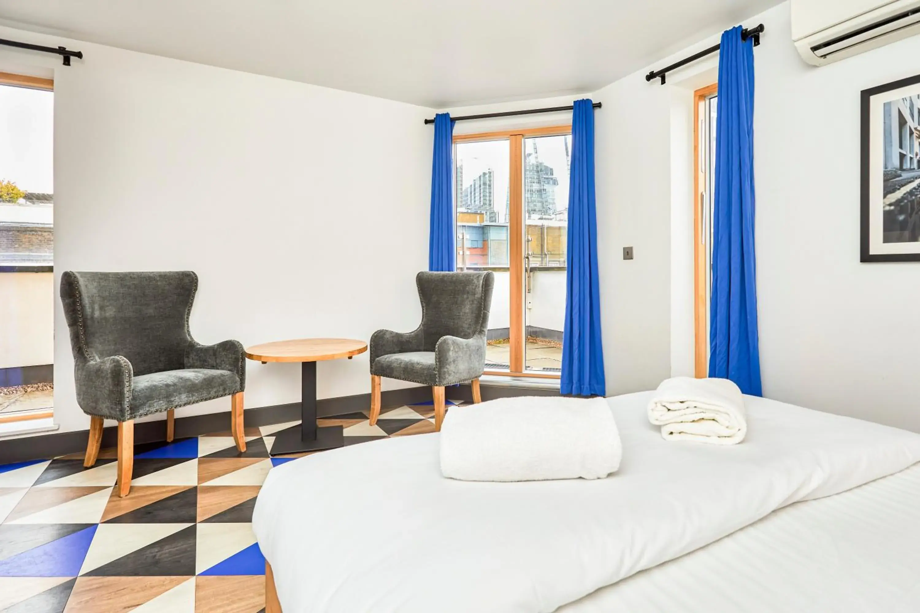 Bedroom, Bed in St Christopher's Inn London Bridge - The Village Bedroom, Bed in St Christopher's Inn London Bridge - The Village