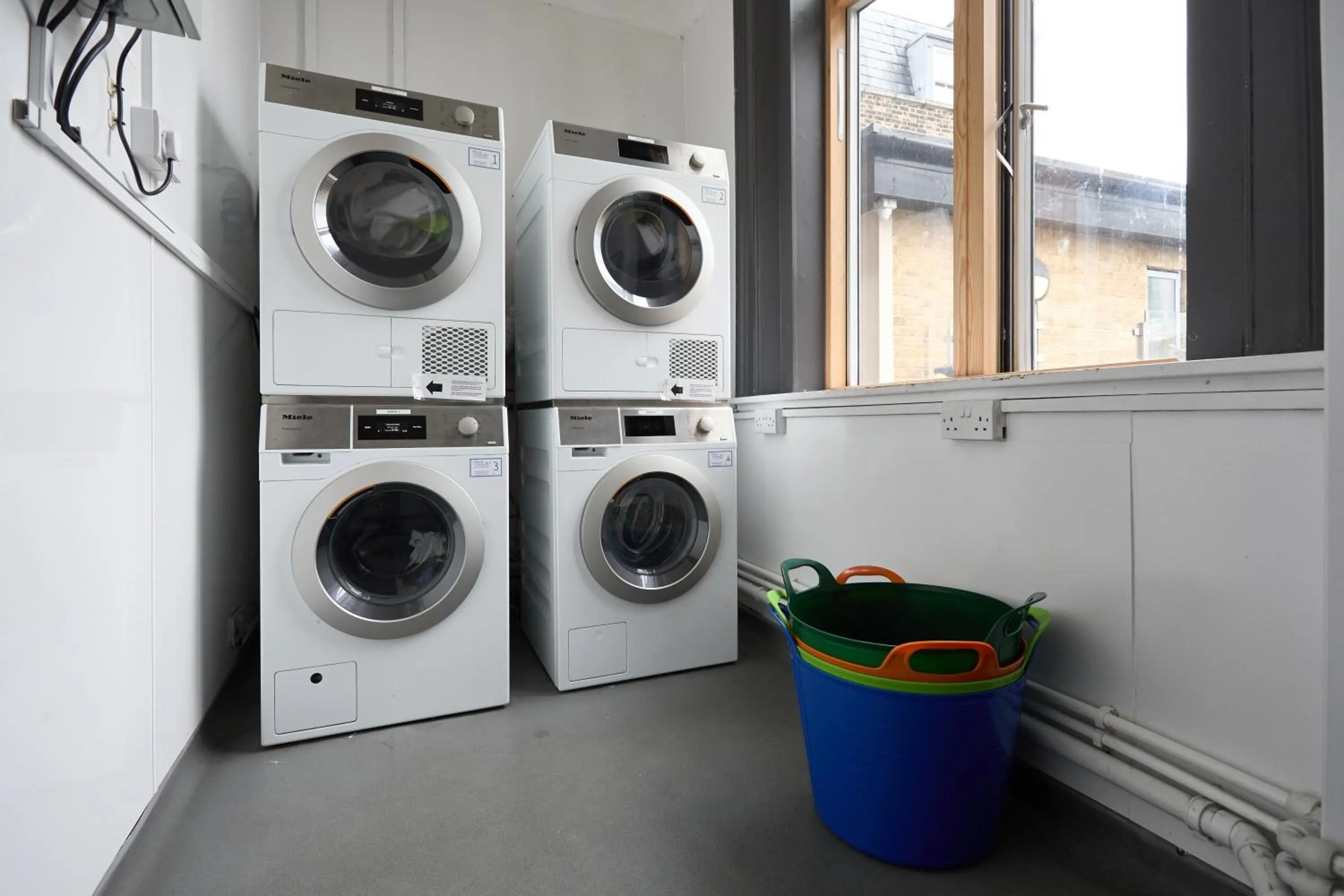 laundry in St Christopher's Inn London Bridge - The Village