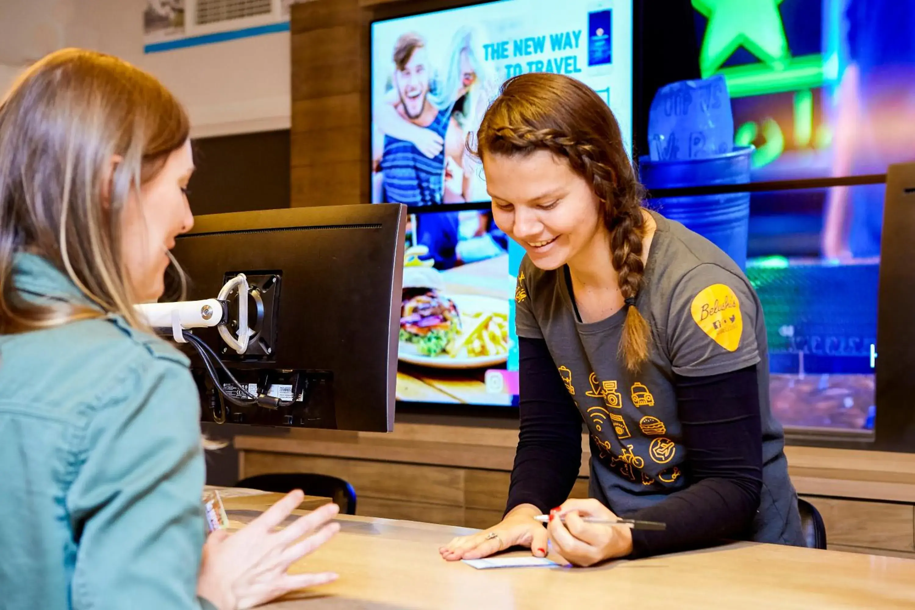 Lobby or reception in St Christopher's Inn London Bridge - The Village Lobby or reception in St Christopher's Inn London Bridge - The Village
