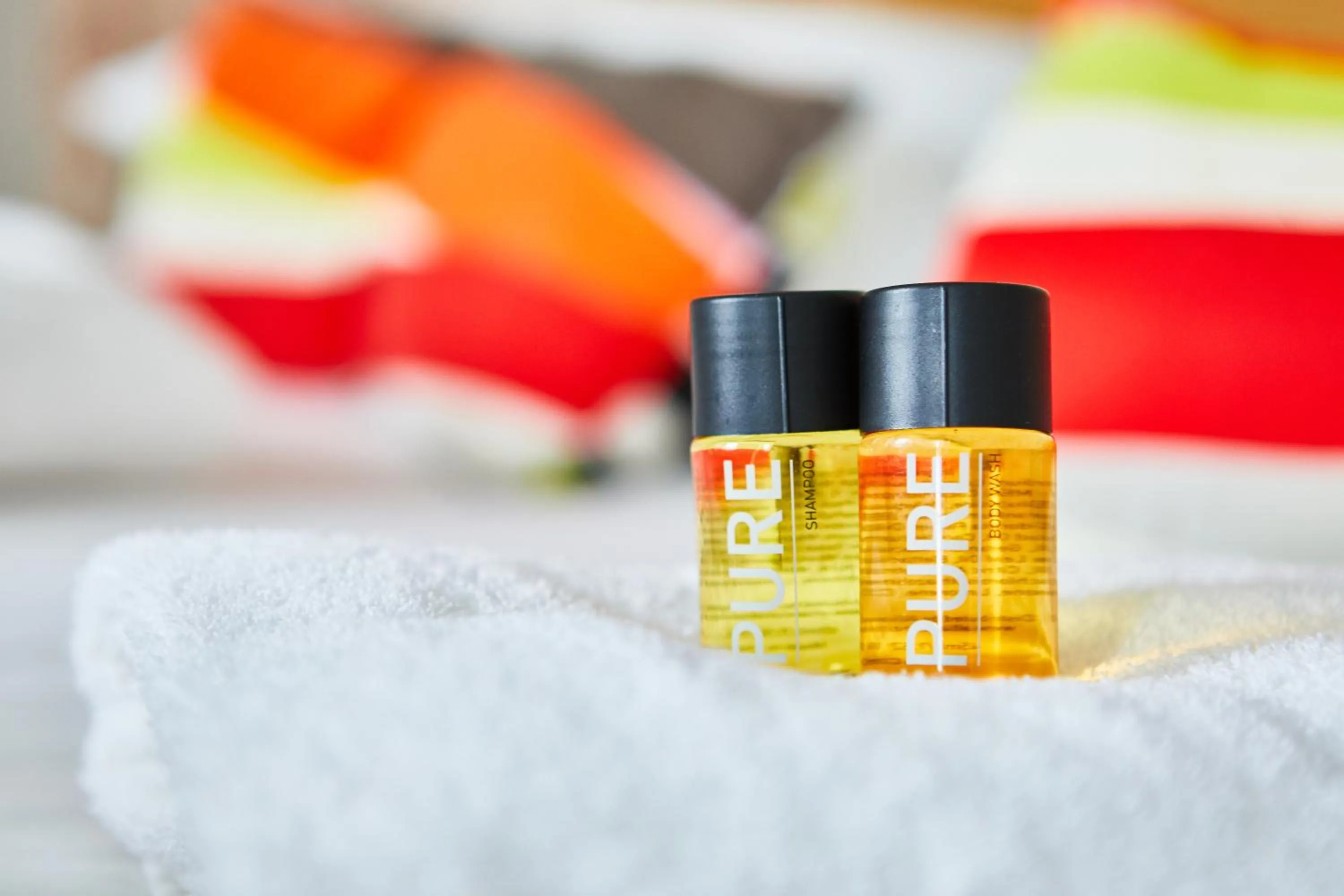 Bedroom, Bed in St Christopher's Inn London Bridge - The Village