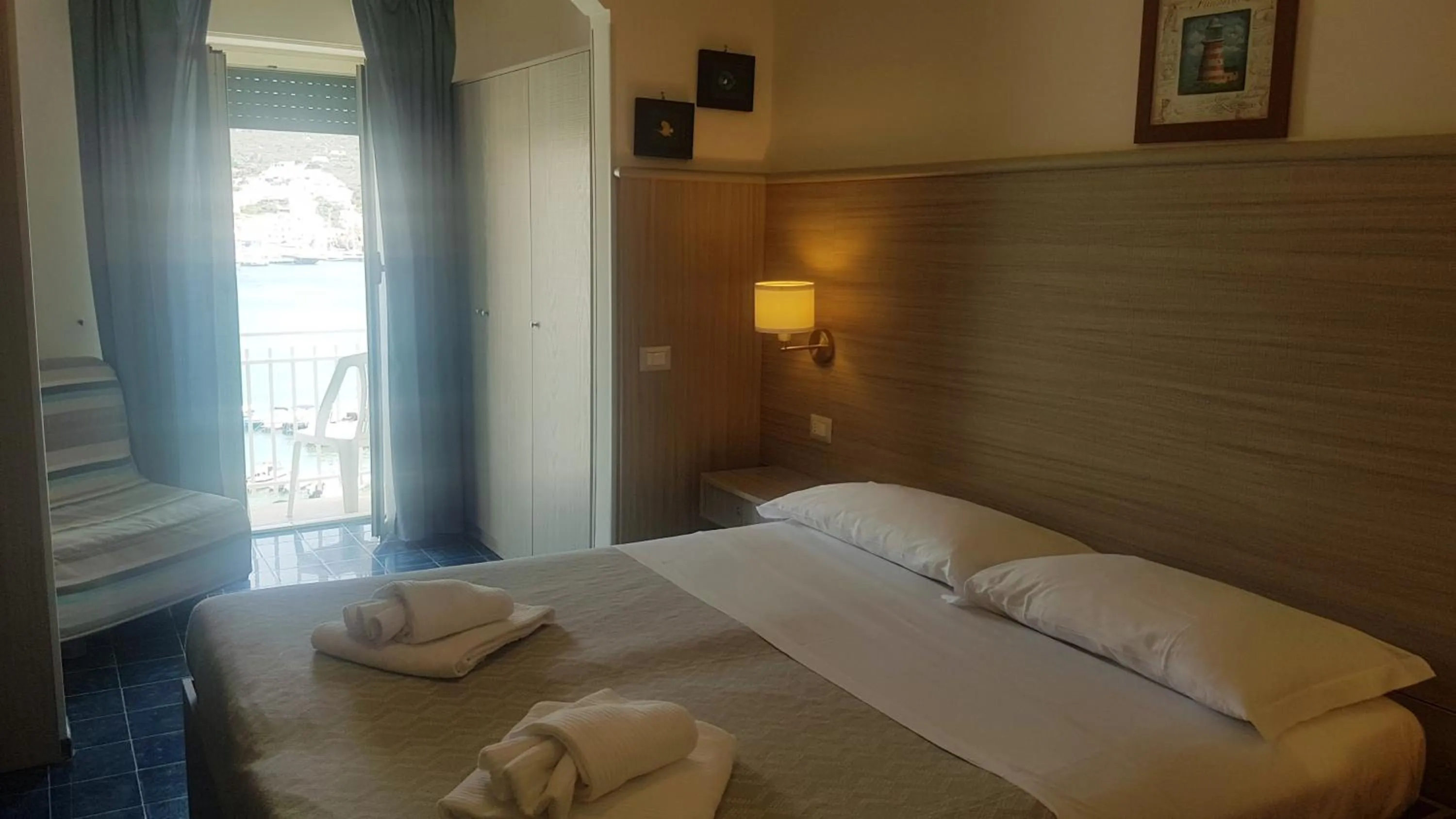 Bed in Hotel La Baia