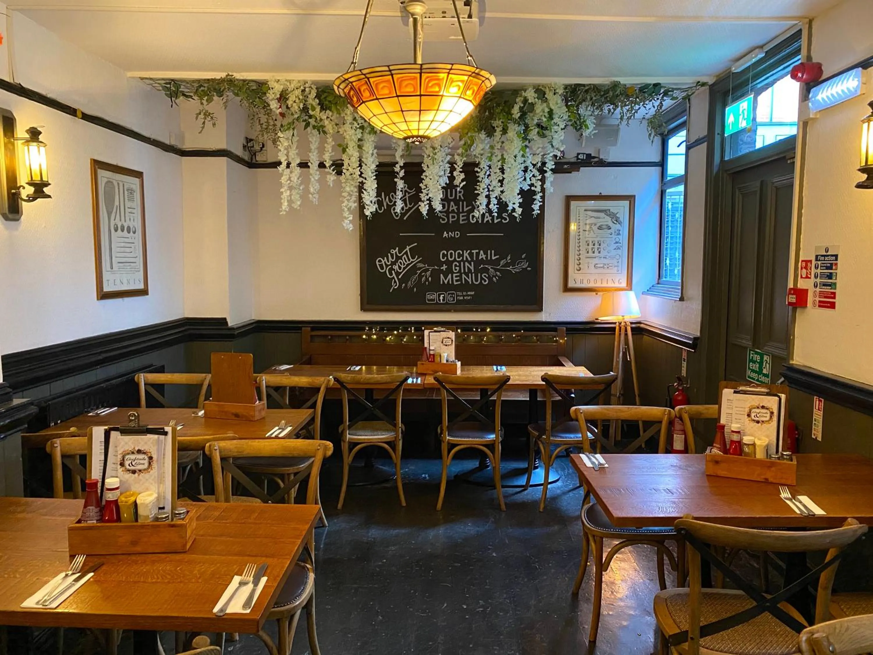 Restaurant/places to eat in St Christopher's Inn London Bridge - The Inn