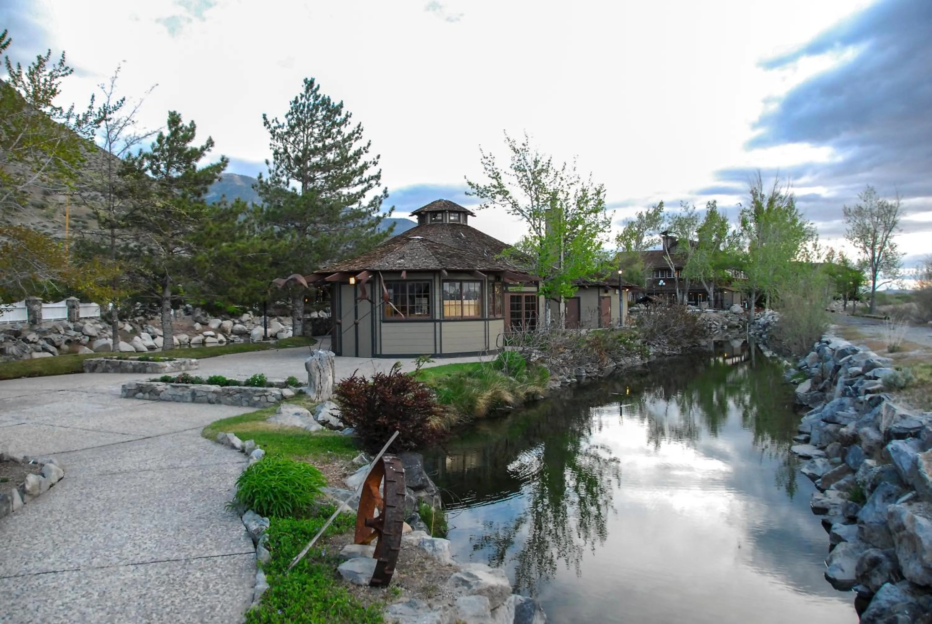 Property building in Holiday Inn Club Vacations - David Walley's Resort