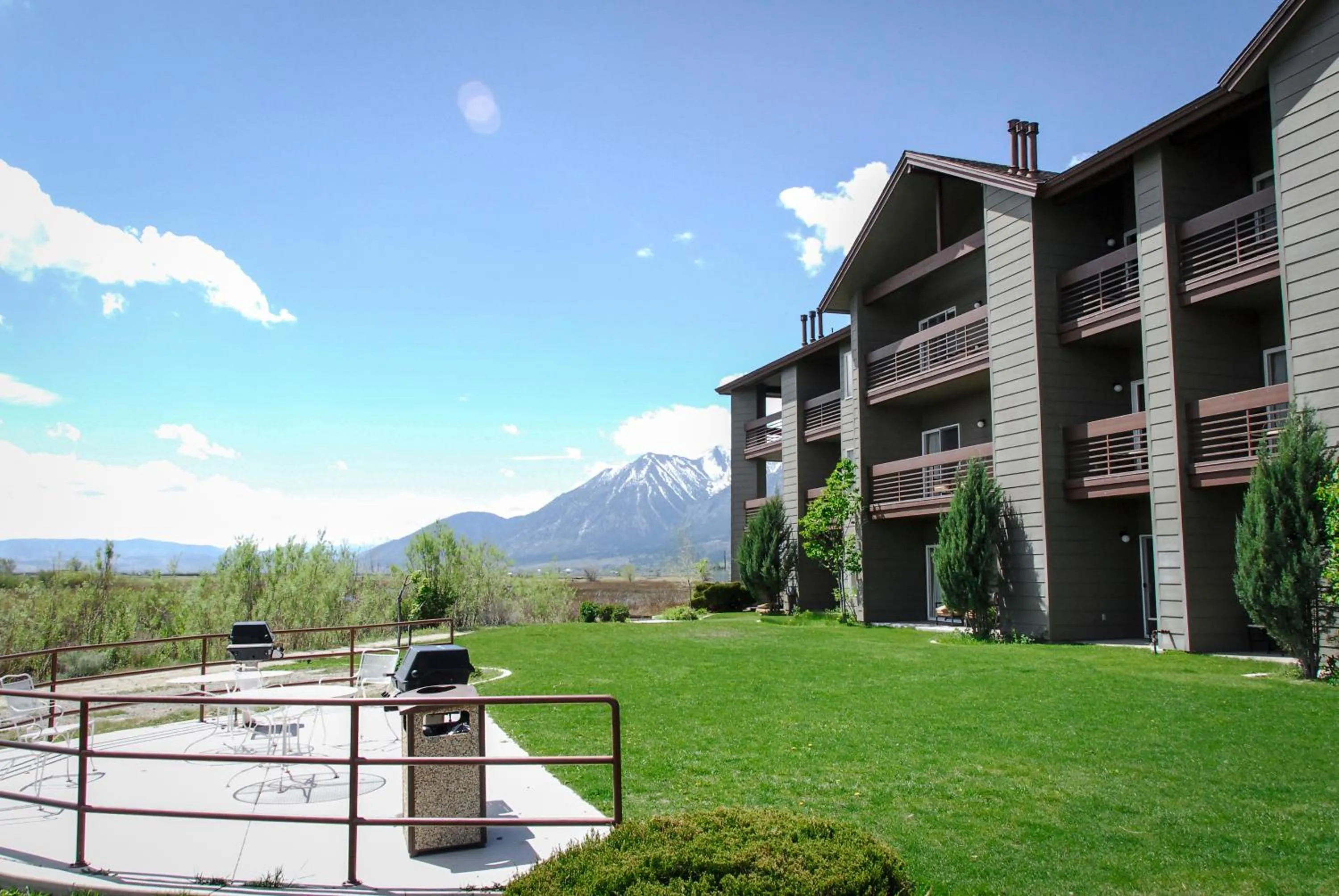 Property building in Holiday Inn Club Vacations - David Walley's Resort