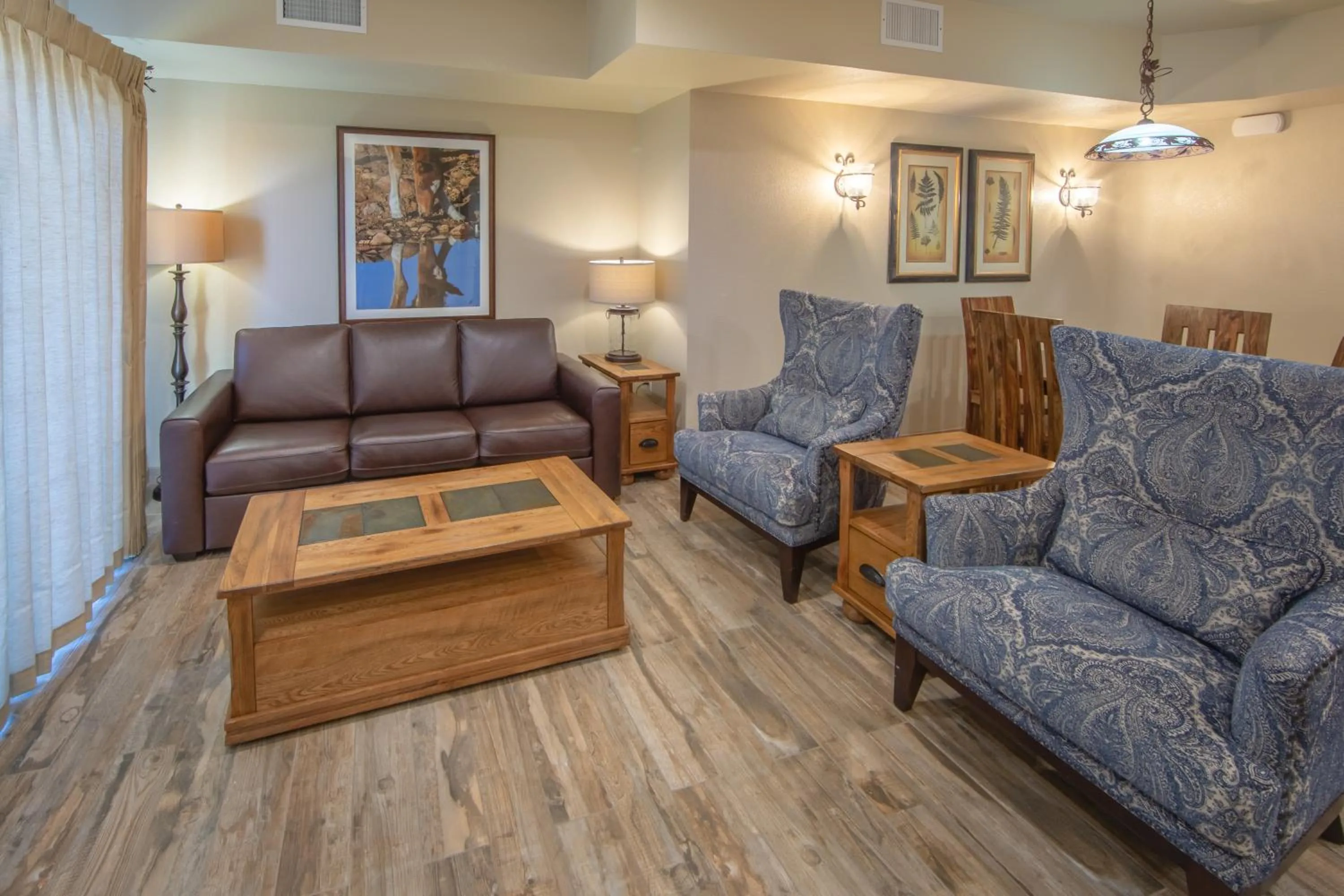 Living room in Holiday Inn Club Vacations - David Walley's Resort