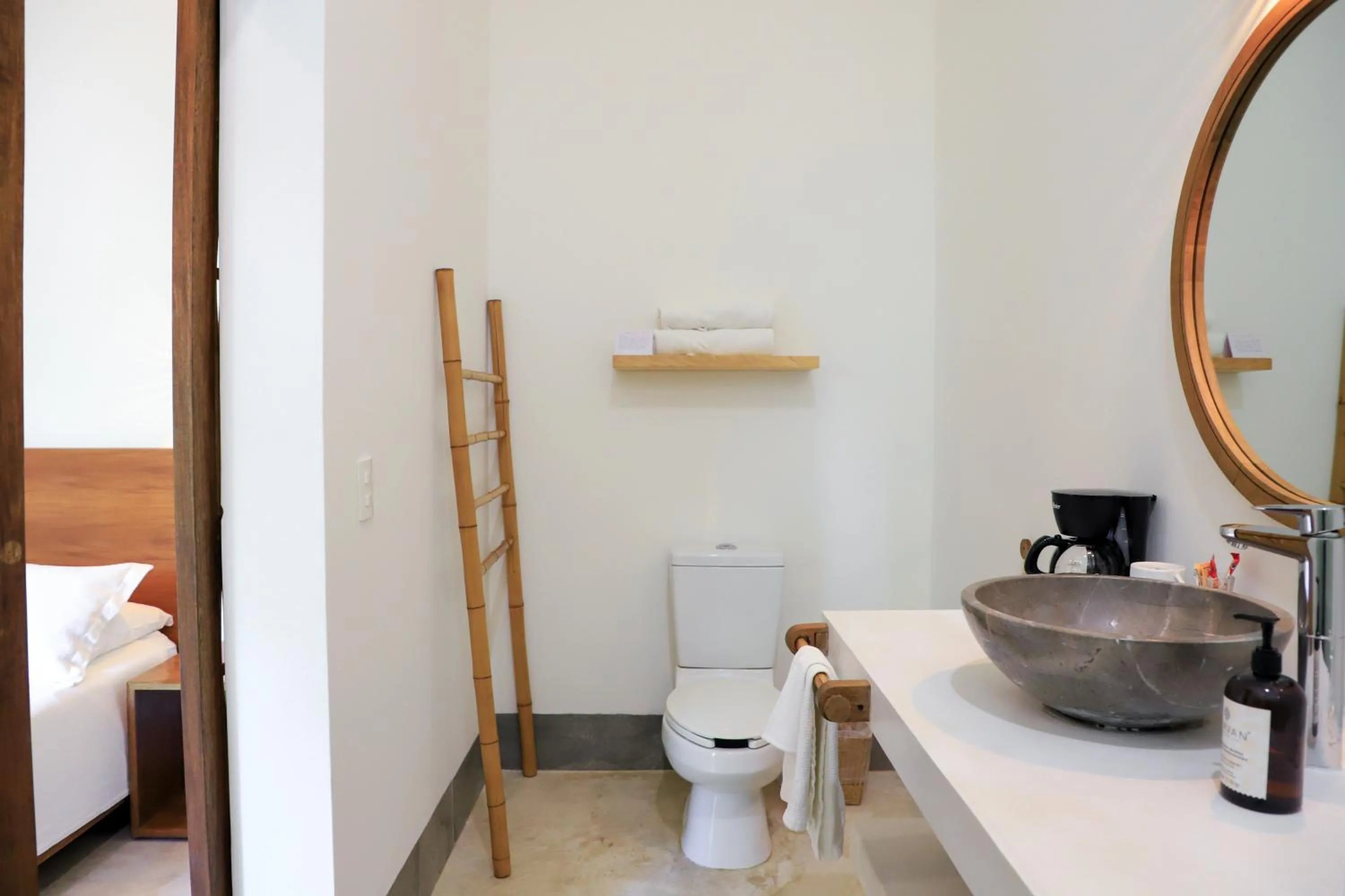 Toilet, Bed in Marii Hotel Boutique