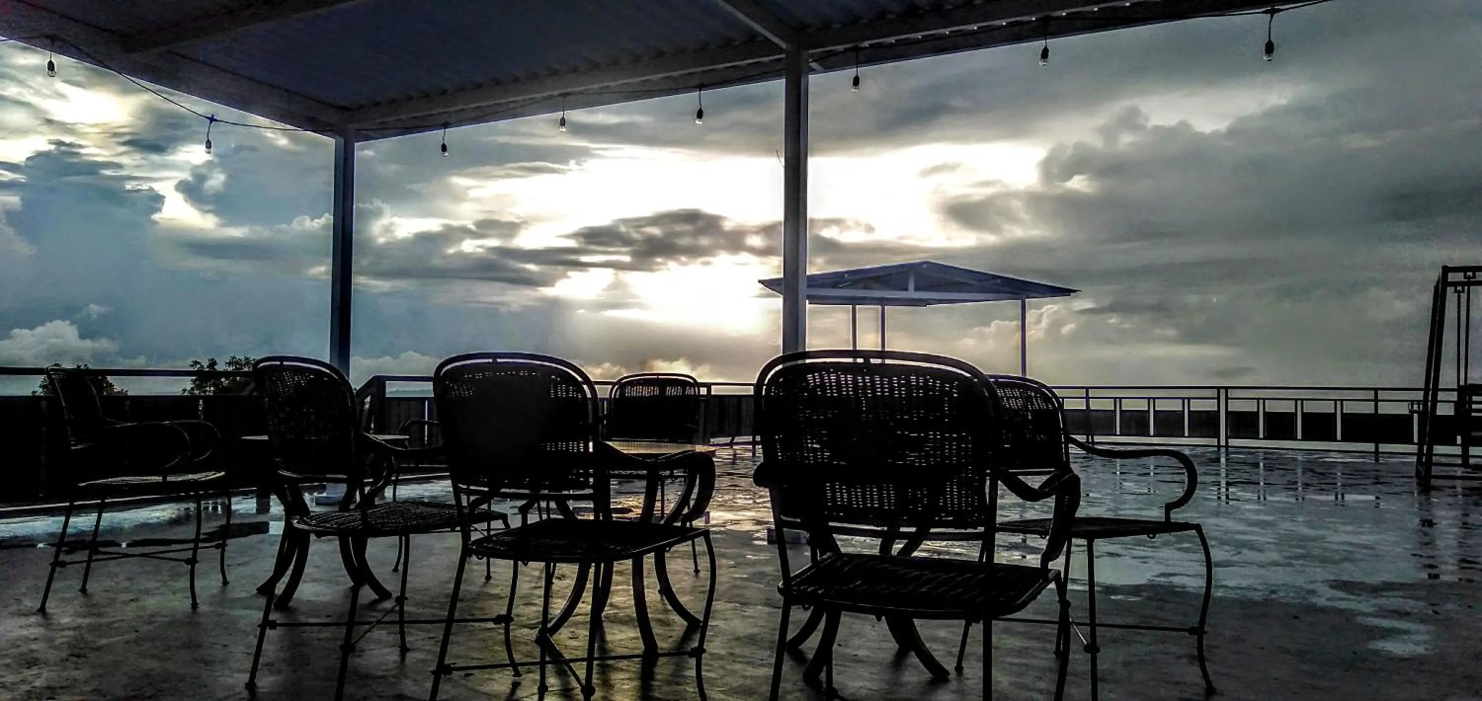 Lounge or bar in Atres Sari Resort