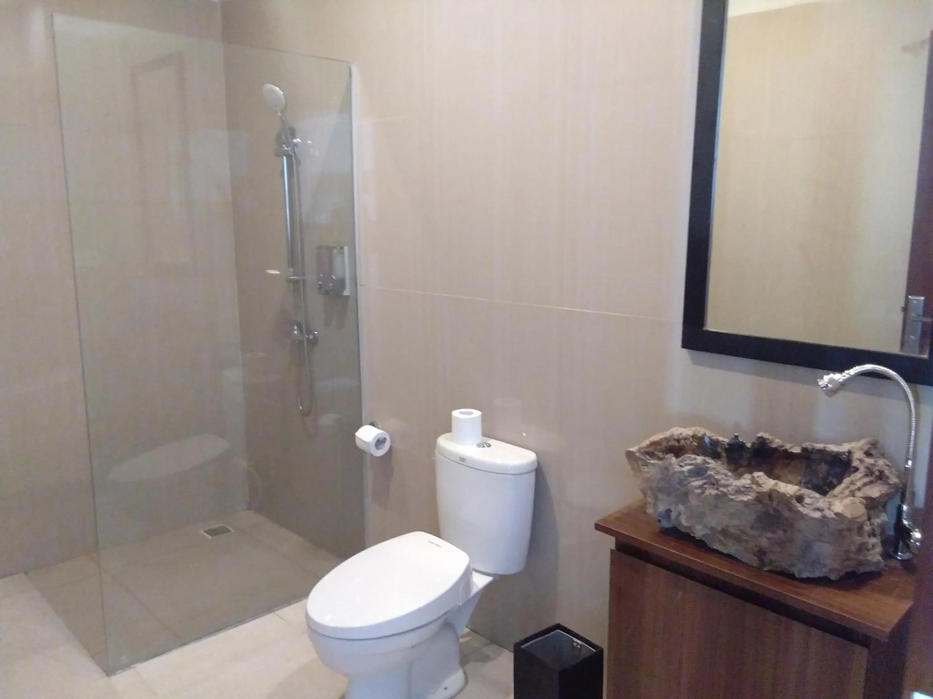 Bathroom in Atres Sari Resort