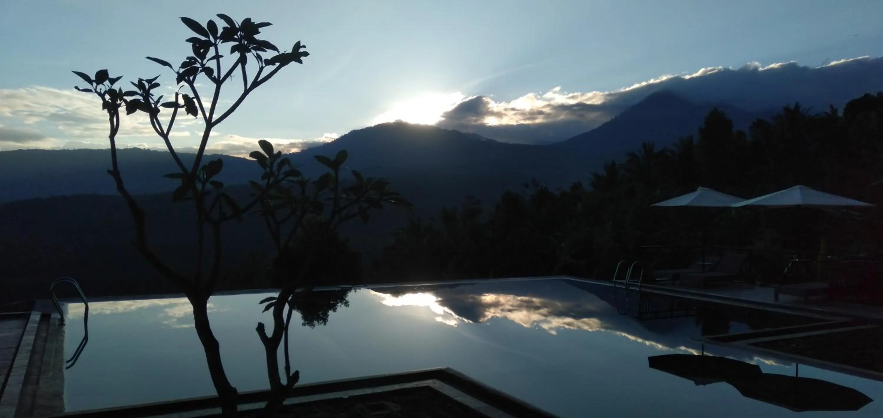 Sunrise in Atres Sari Resort