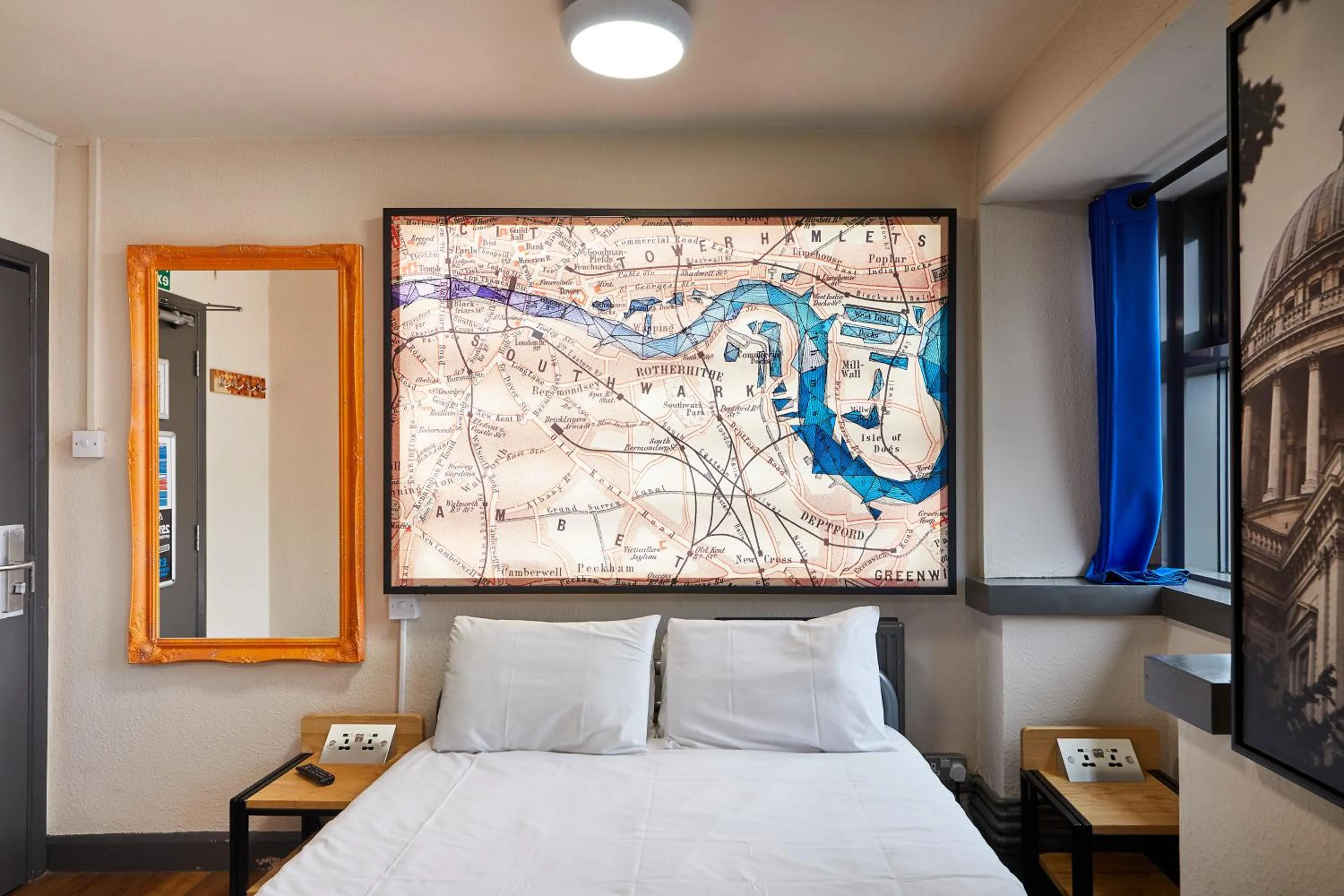 Bed in St Christopher's Inn Shepherd's Bush