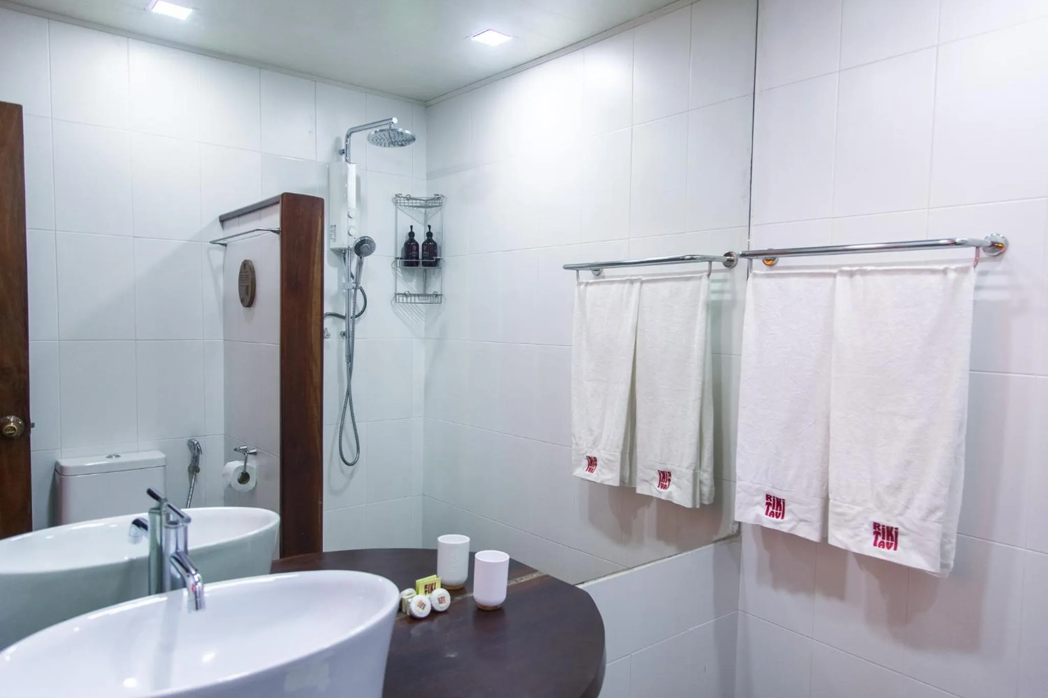 Shower in Rikitikitavi