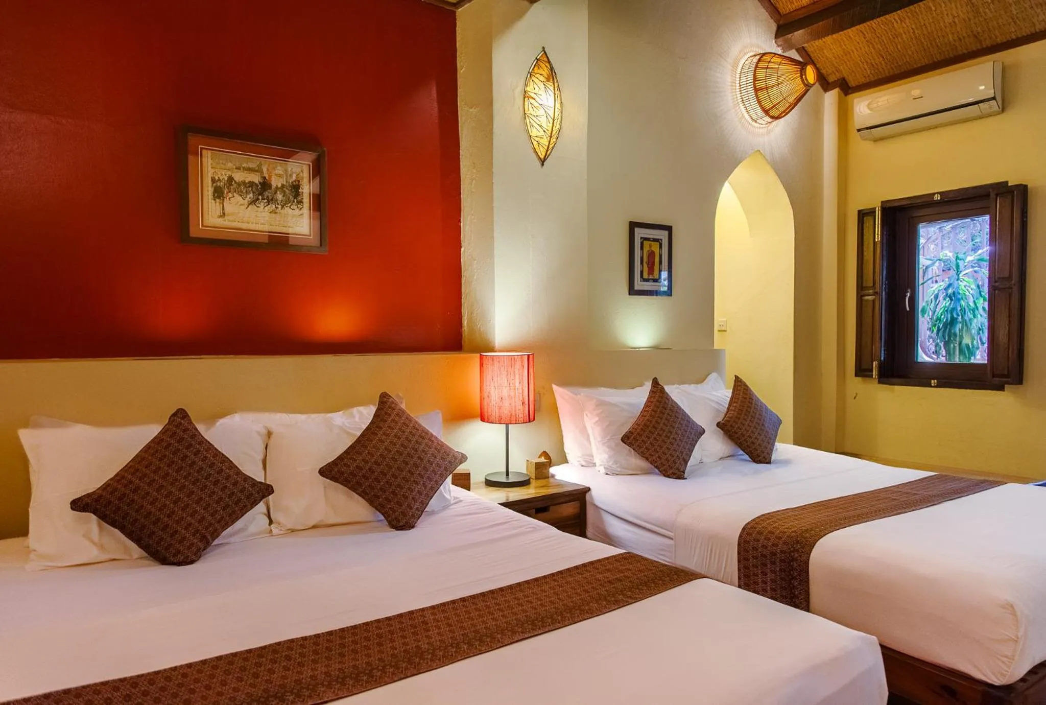 Bedroom, Bed in Rikitikitavi