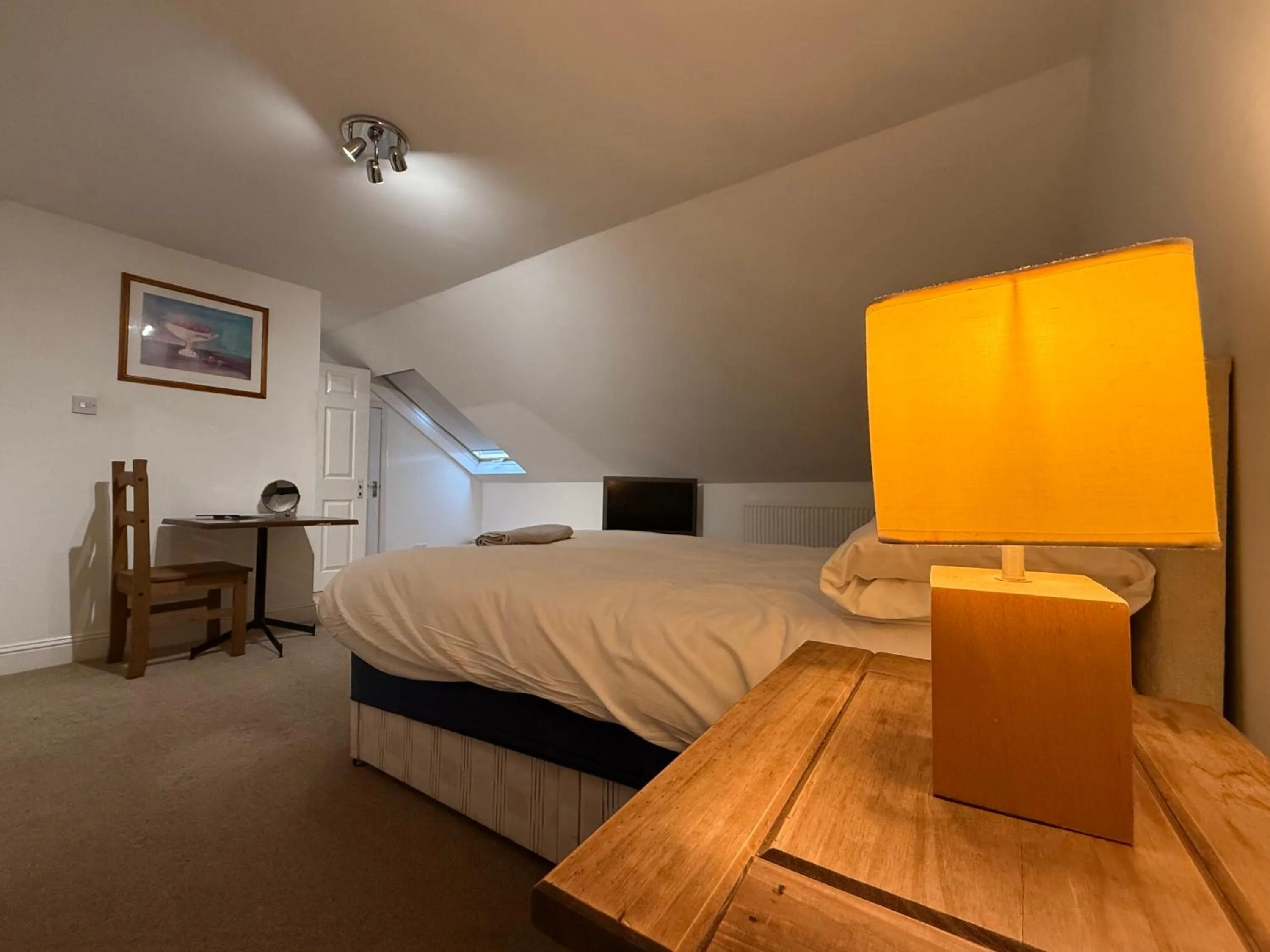 Bed in The Orchard Hotel