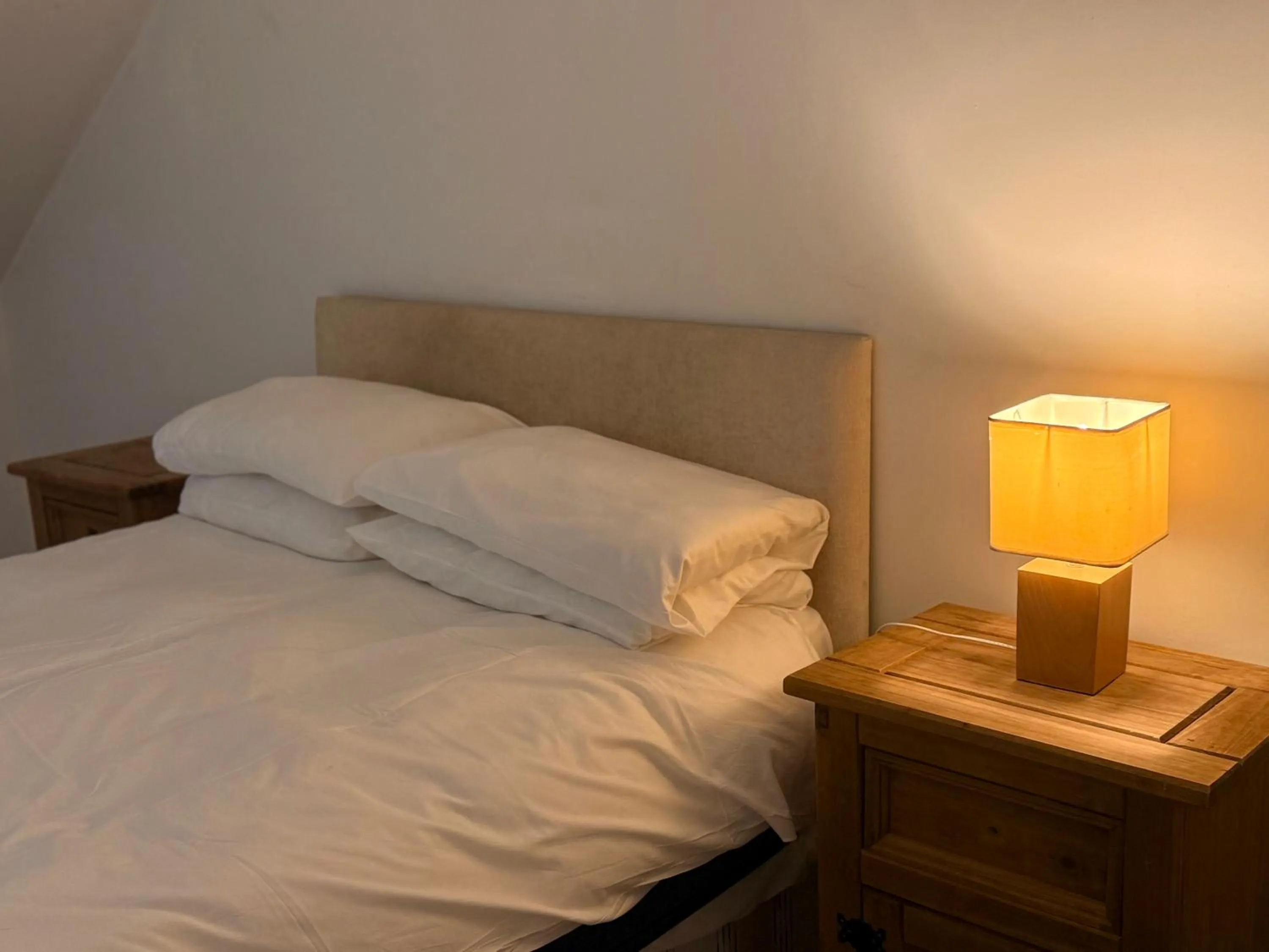 Bed in The Orchard Hotel