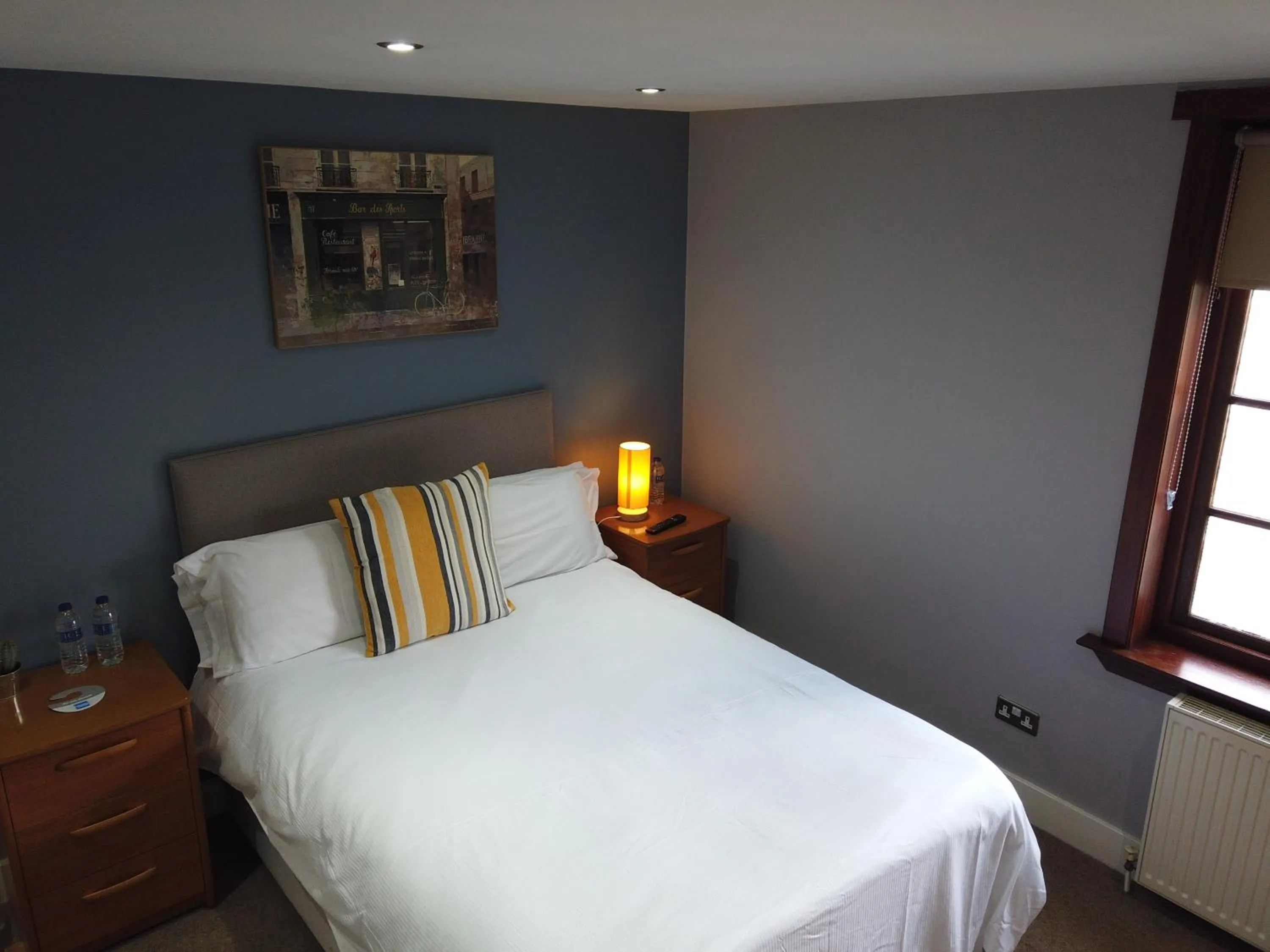 Bedroom, Bed in The Orchard Hotel