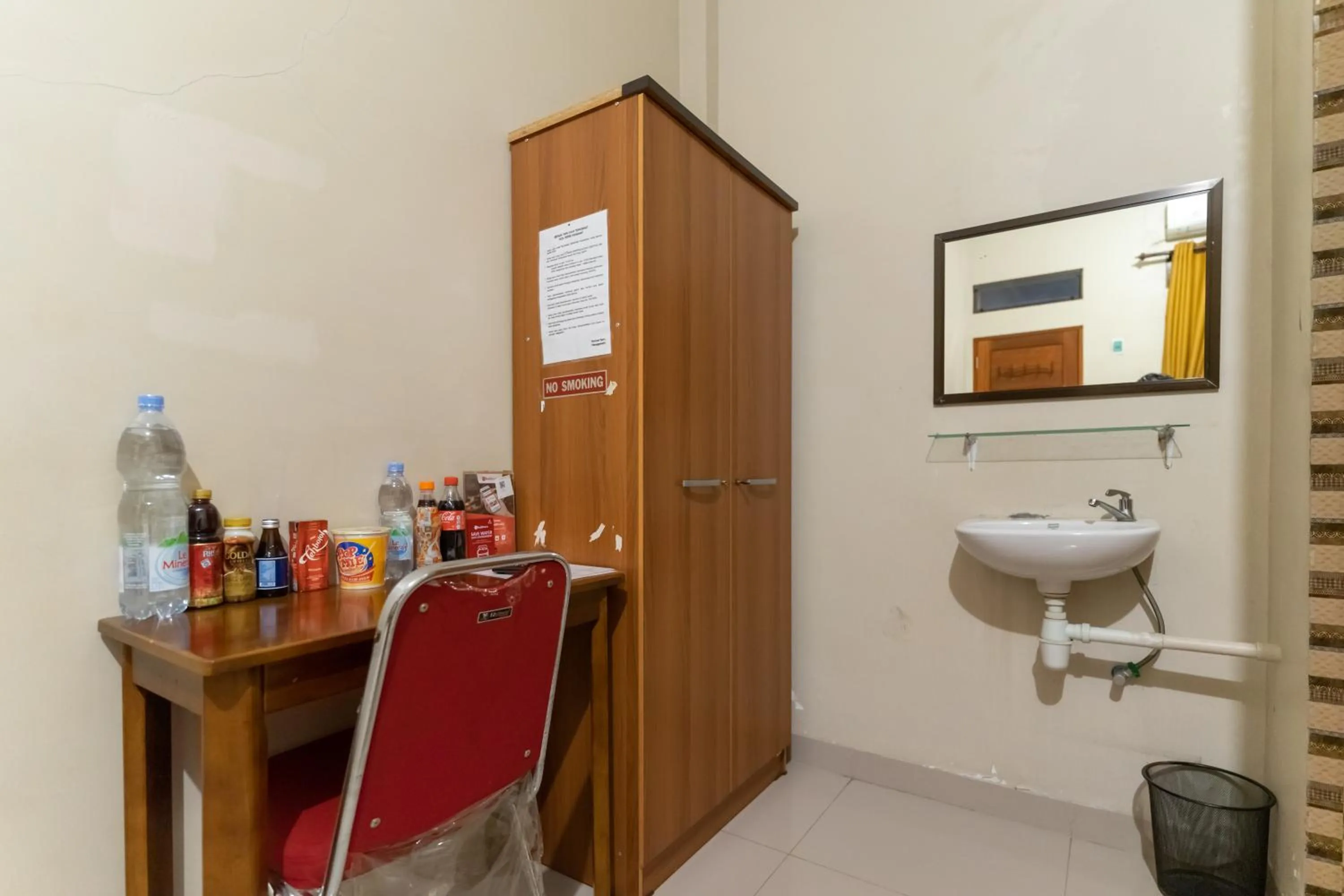 RedDoorz At Joyce Guest House Medan