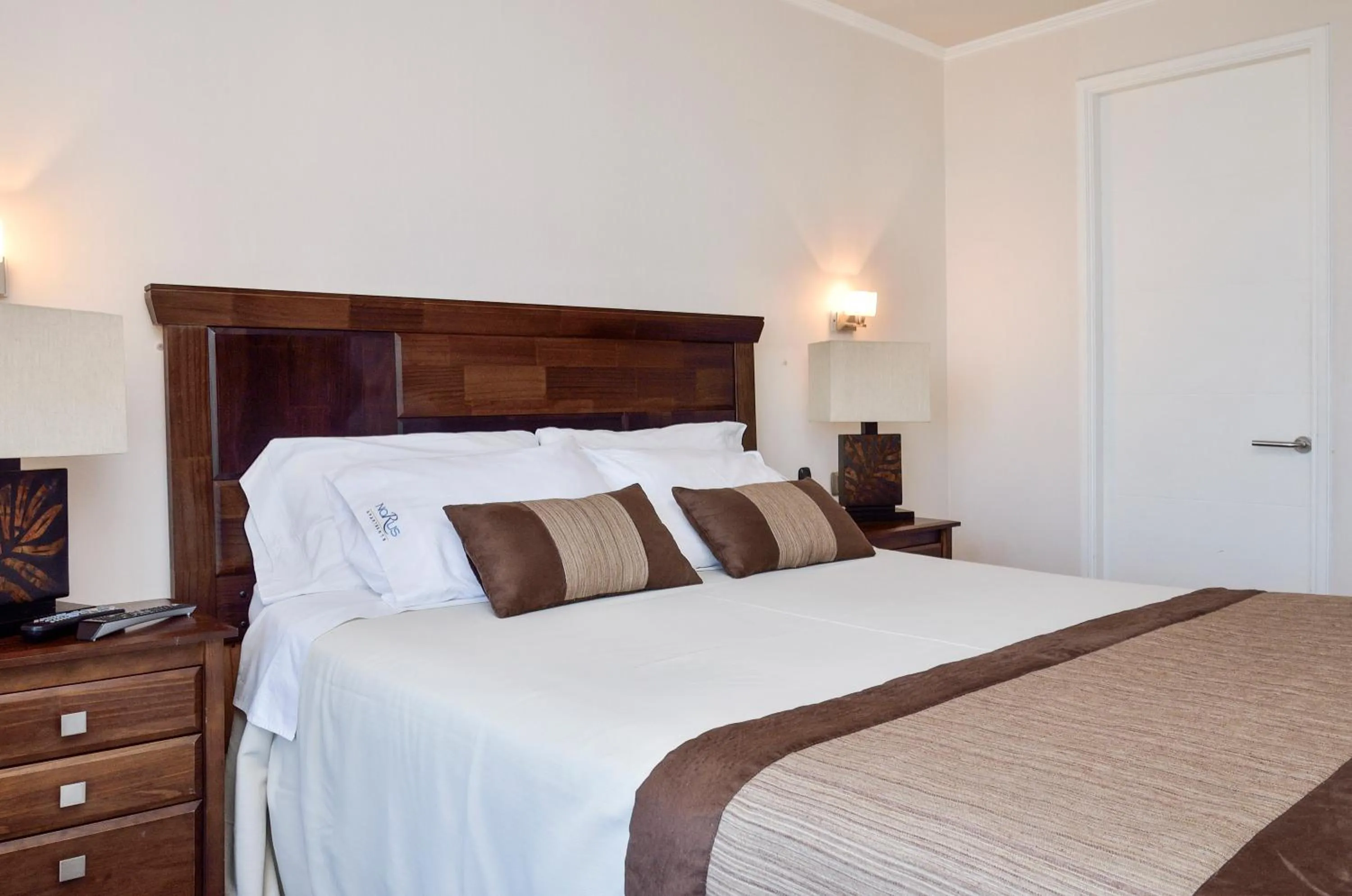 Bedroom, Bed in Norus Las Condes