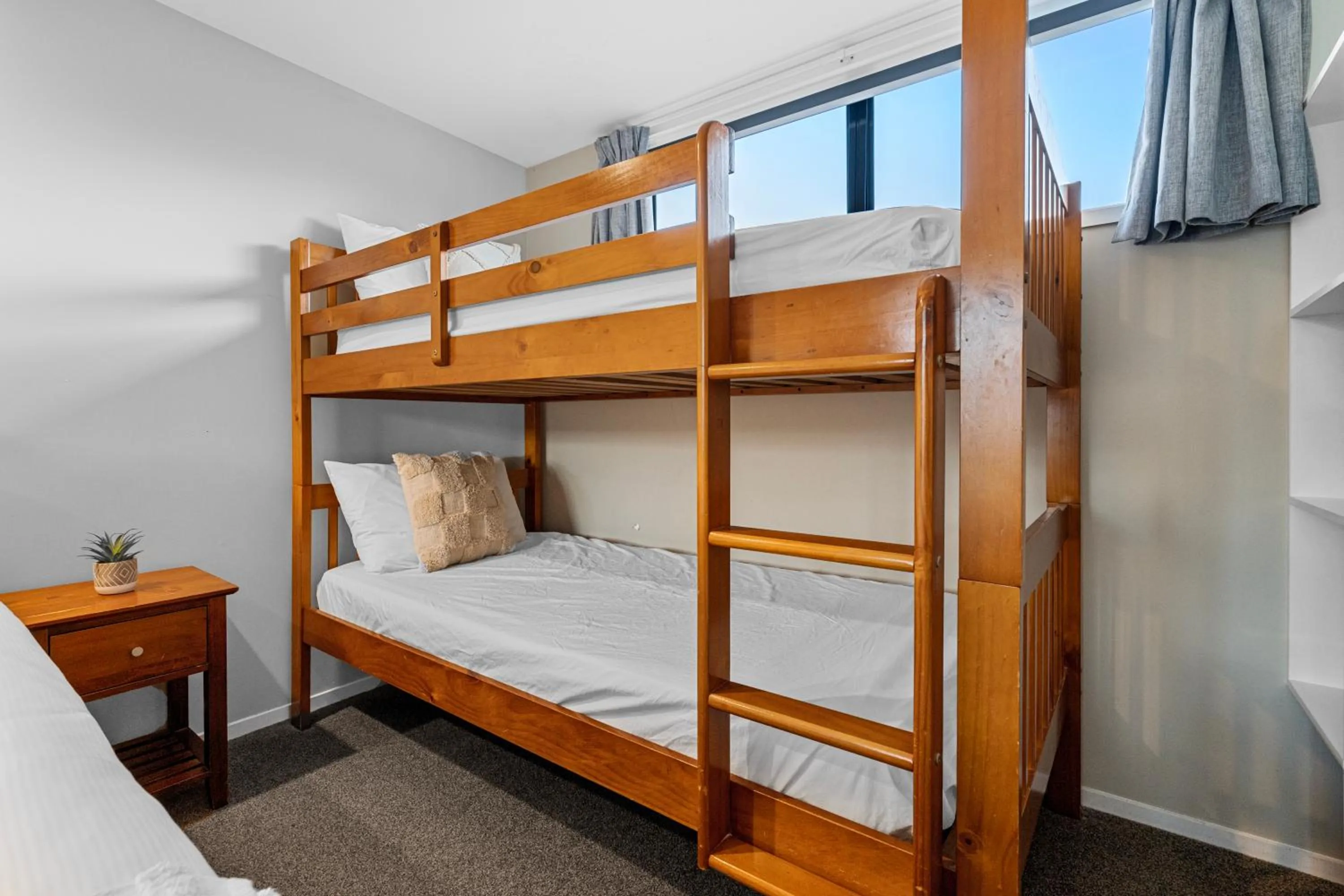 Bed in Tasman Holiday Parks - Beachaven