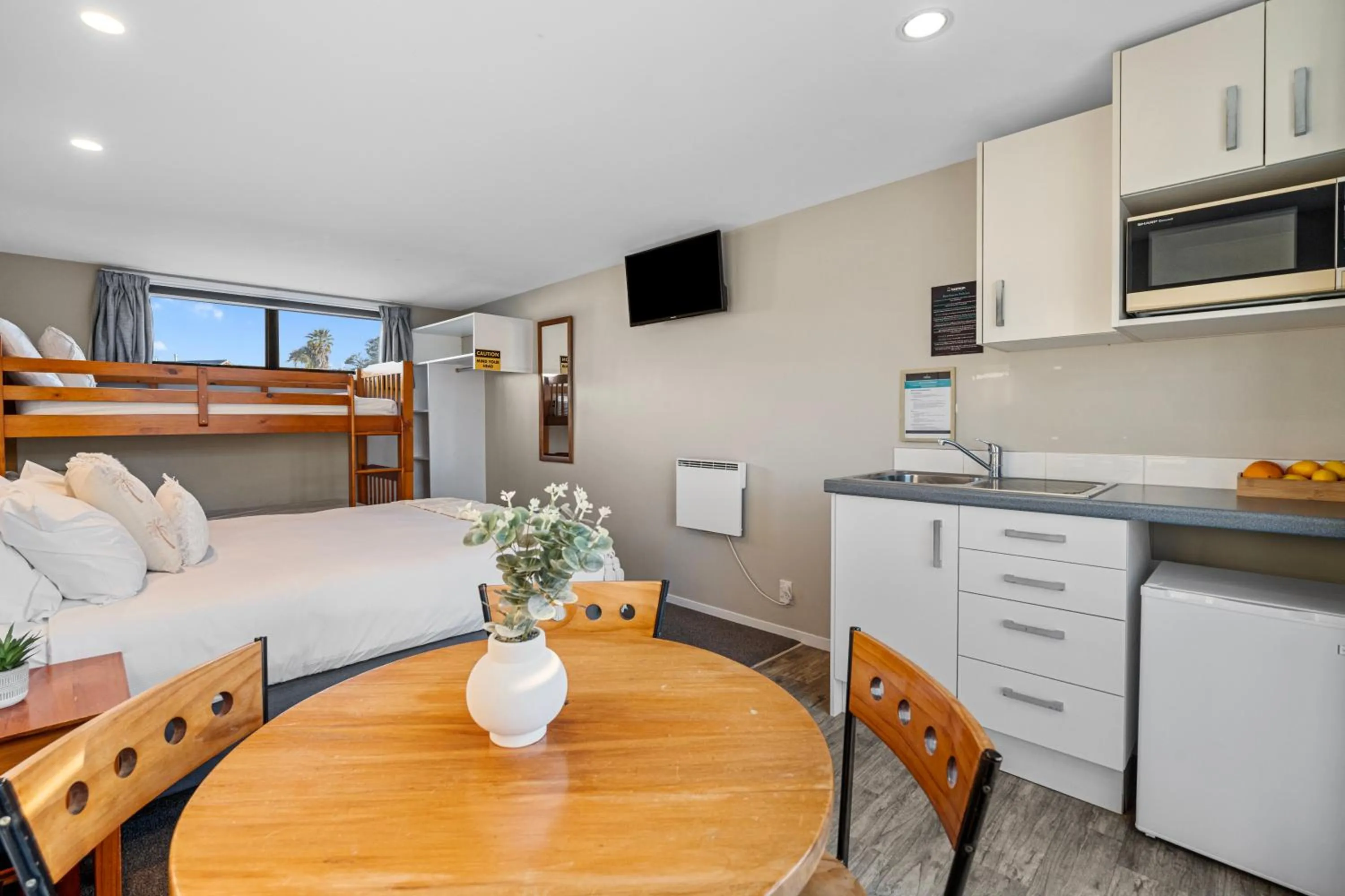 Bed in Tasman Holiday Parks - Beachaven